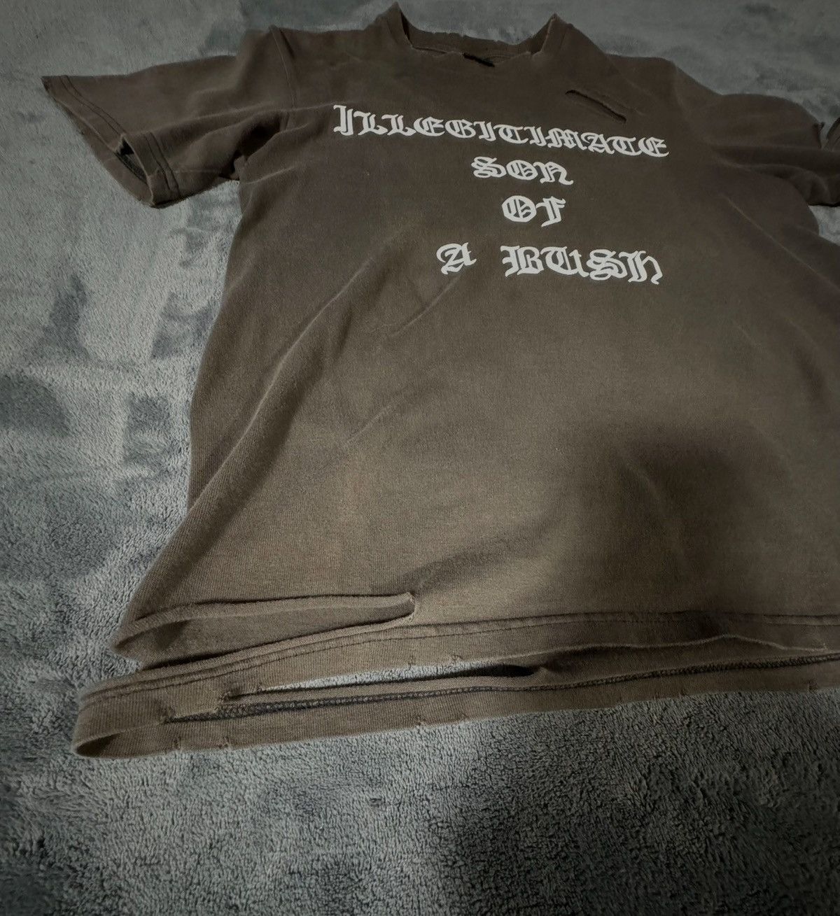 Number (N)ine A/W04 "Give Peace a Chance" illegitimate son of a bush tee Size US M / EU 48-50 / 2 - 3 Thumbnail