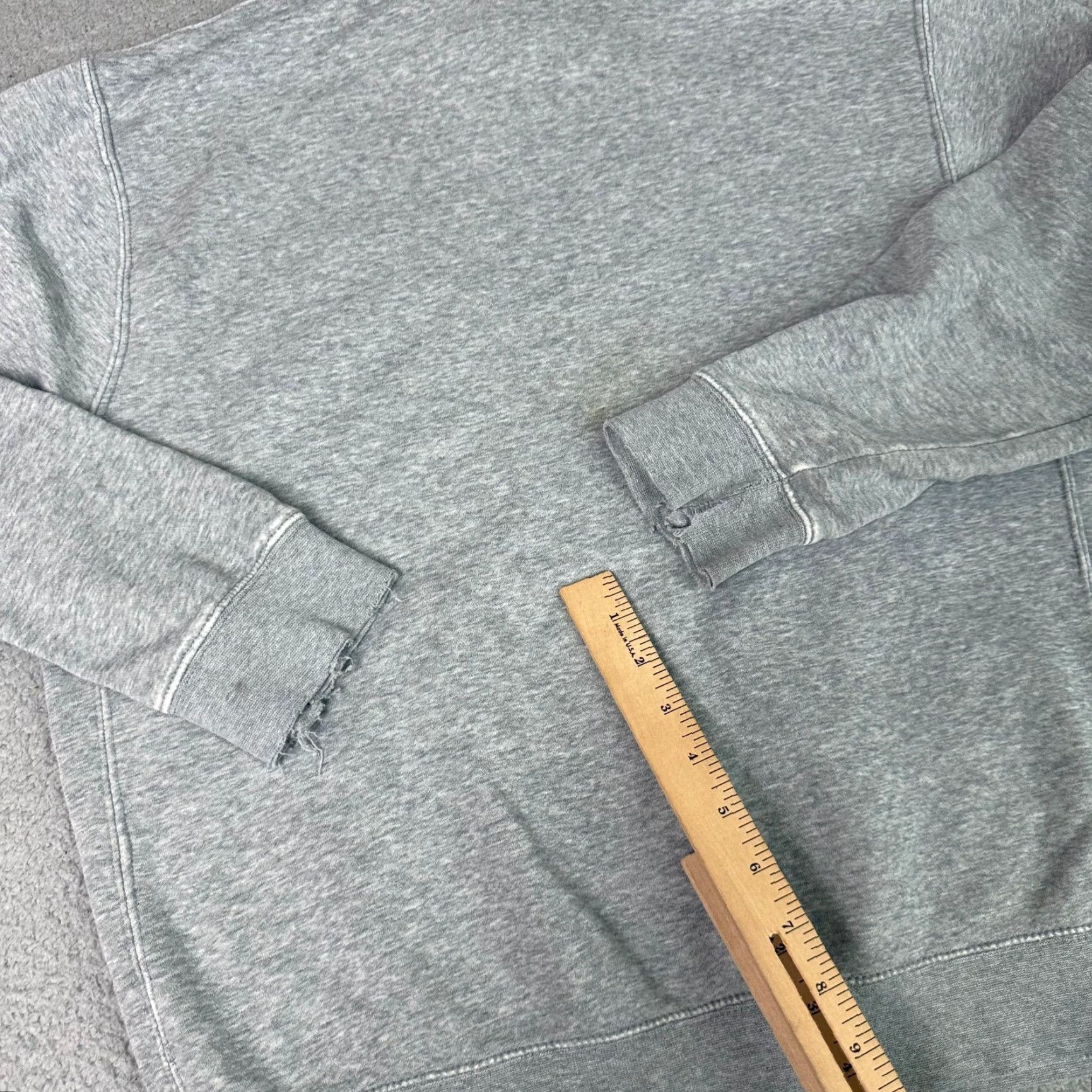 Nike VINTAGE Nike Sweatshirt Hoodie S Small Gray Embroidered Swoosh Distressed Essential Crew Neck Pullover Logo Pocket Hooded Men Size US S / EU 44-46 / 1 - 8 Thumbnail