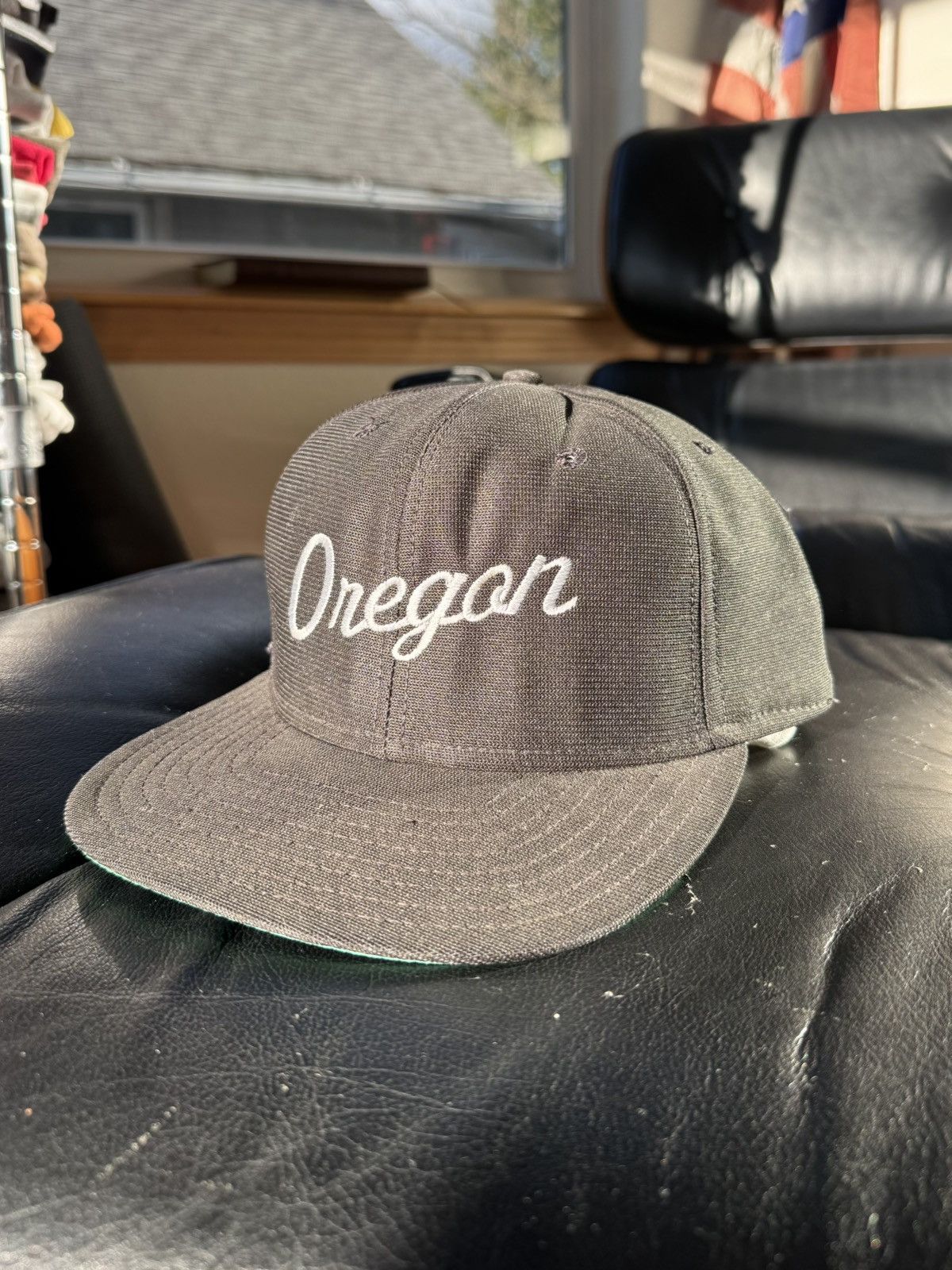 New Era Vintage 90’s Oregon Script New Era Dupont Visor Pro Model Size ONE SIZE - 1 Thumbnail