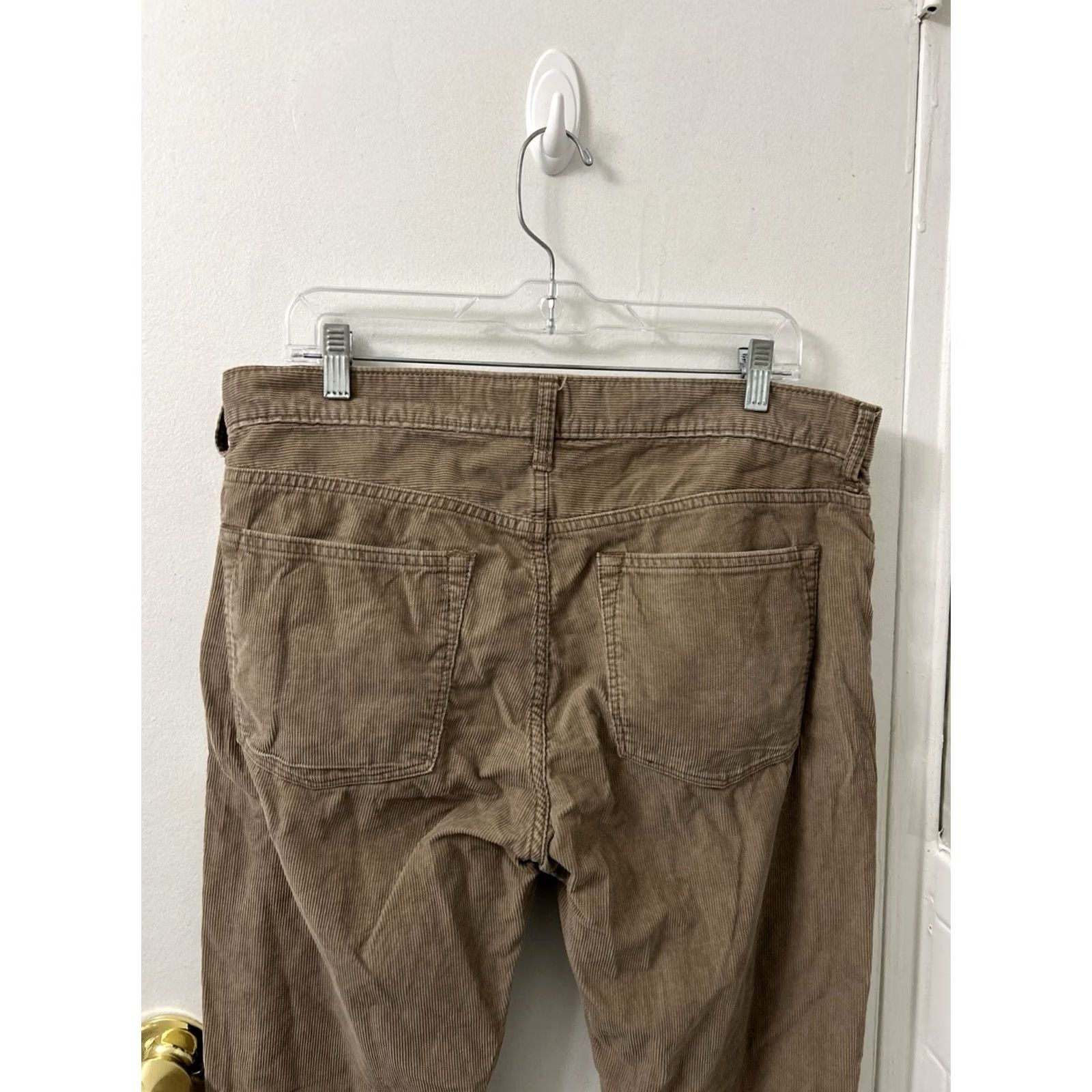 J.Crew 2. I've focused on the core keywords: "Corduroy," "J.Crew 1040," "Tan," "Relaxed Fit," "Pockets," "Mens Size 35/30," and "Classic Casual. Size US 35 - 7 Thumbnail