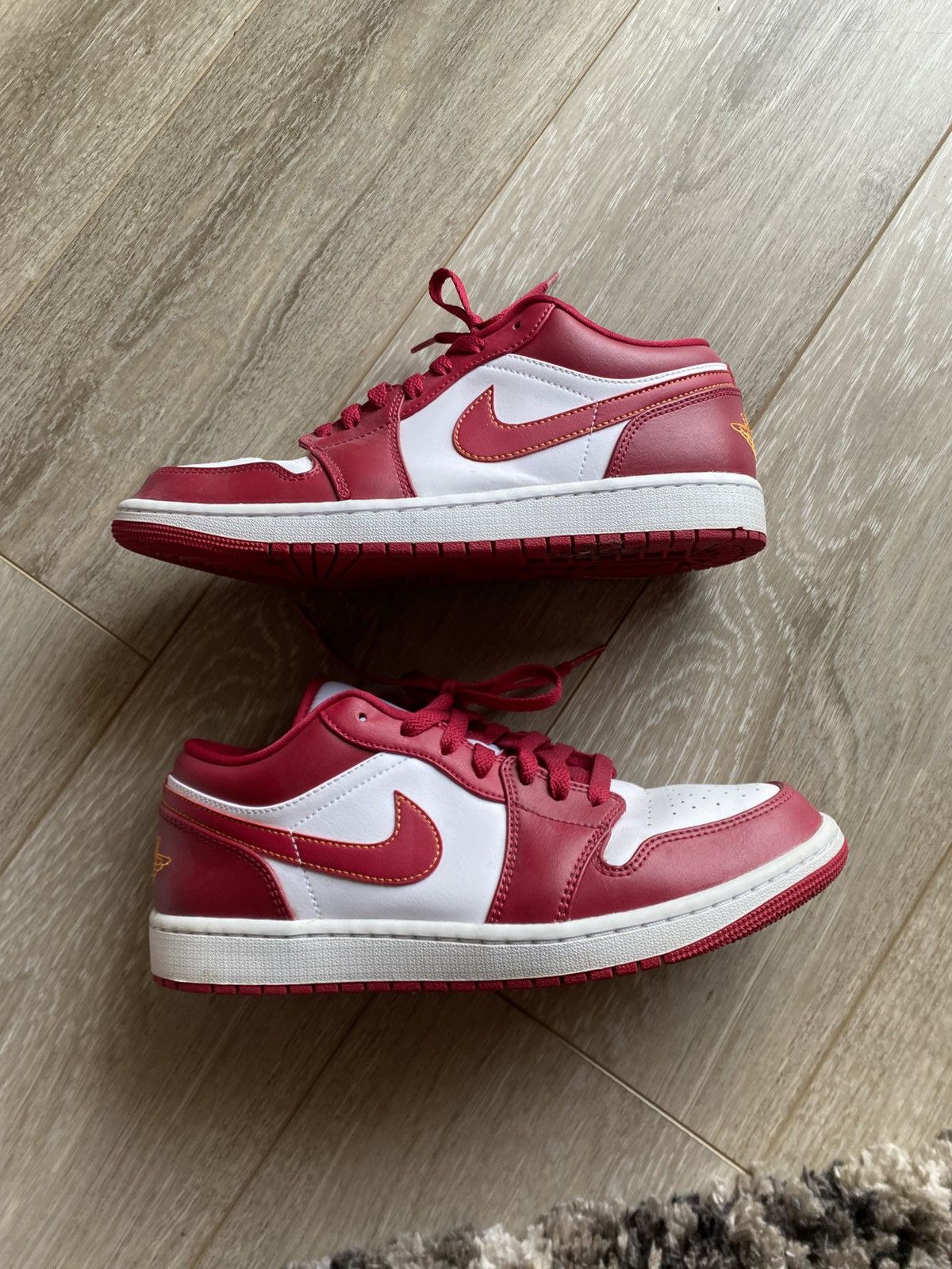 Nike Mens Air Jordan 1 Low cardinal red Size US 9 / EU 42 - 1 Thumbnail
