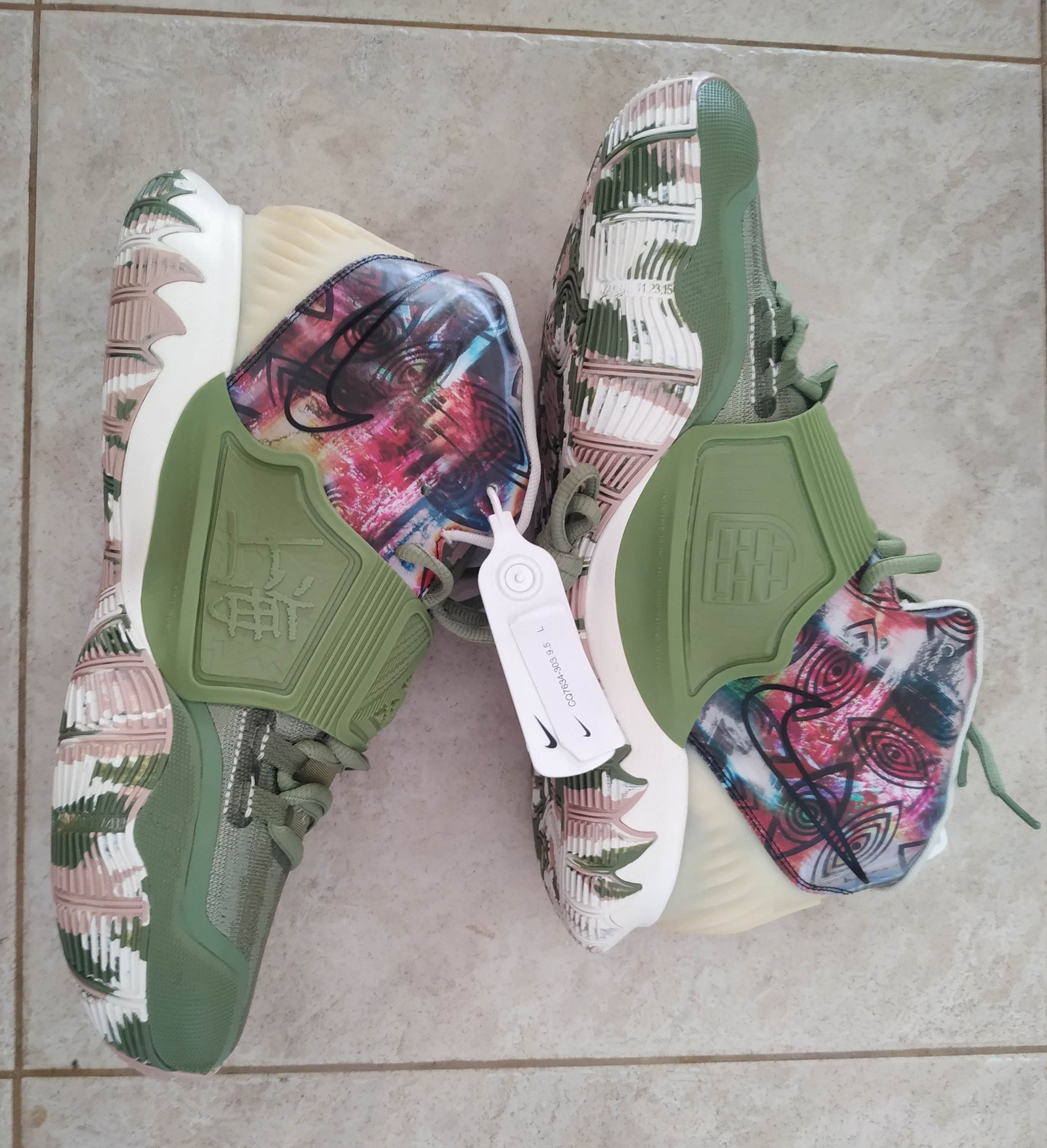 image of Nike Kyrie 6 Preheat Collection Shanghai Basketball Shoes, Men's (Size 9.5)