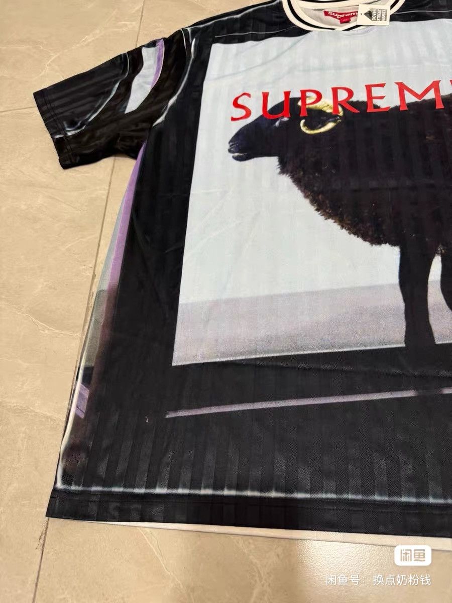 Dover Street Market × Supreme Supreme Damien Hirst SS25 WEEK13 Soccer Jersey Size US M / EU 48-50 / 2 - 4 Thumbnail