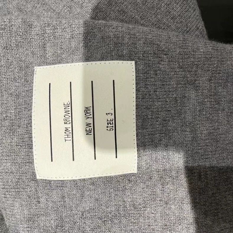 Thom Browne Thom browne Size3 The latest gray classic four-stripe cotto Size US 33 - 7 Thumbnail