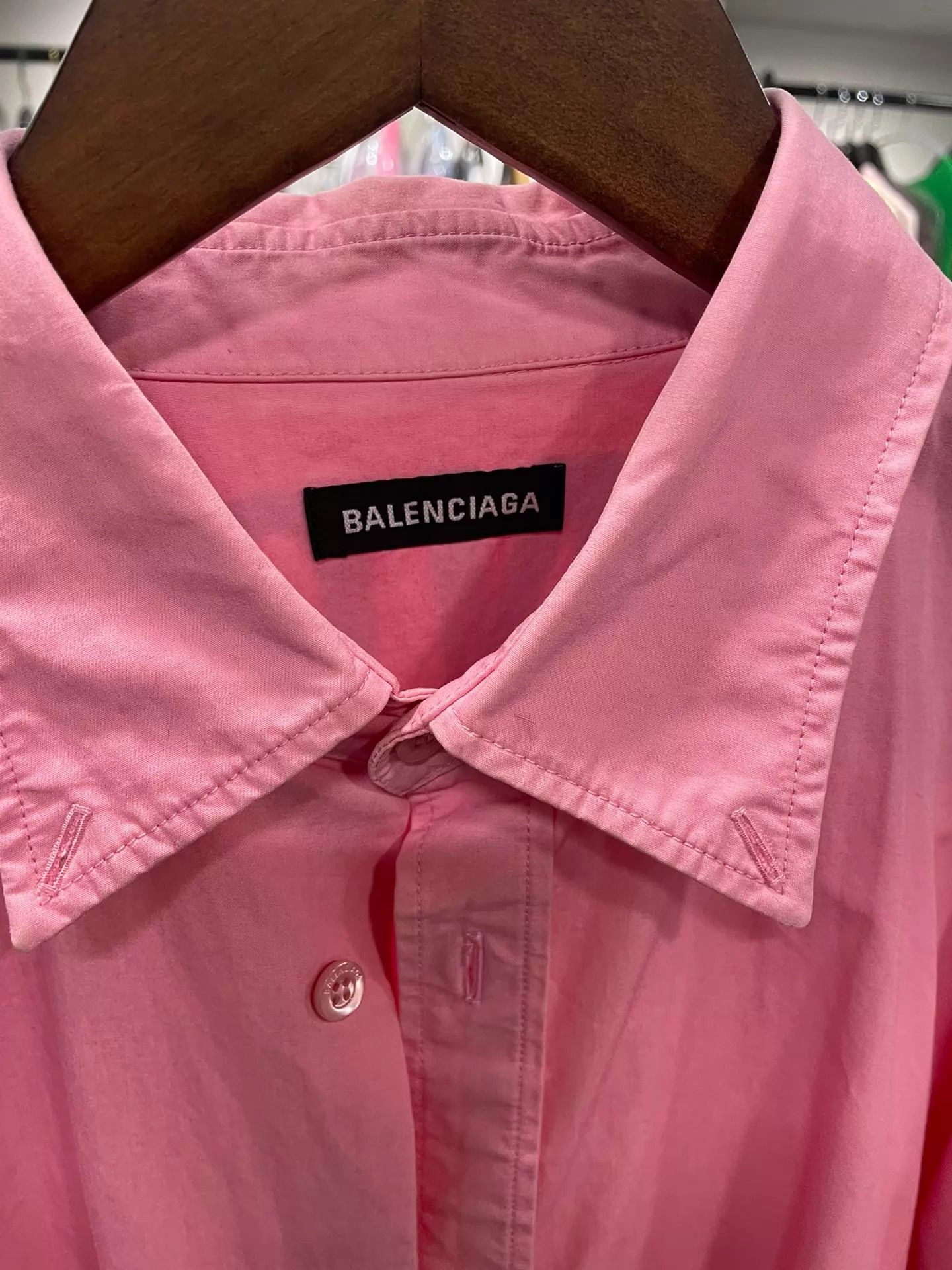 Balenciaga Balenciaga Big Logo Shirt Size 38 Good Authentic Size US S / EU 44-46 / 1 - 5 Thumbnail