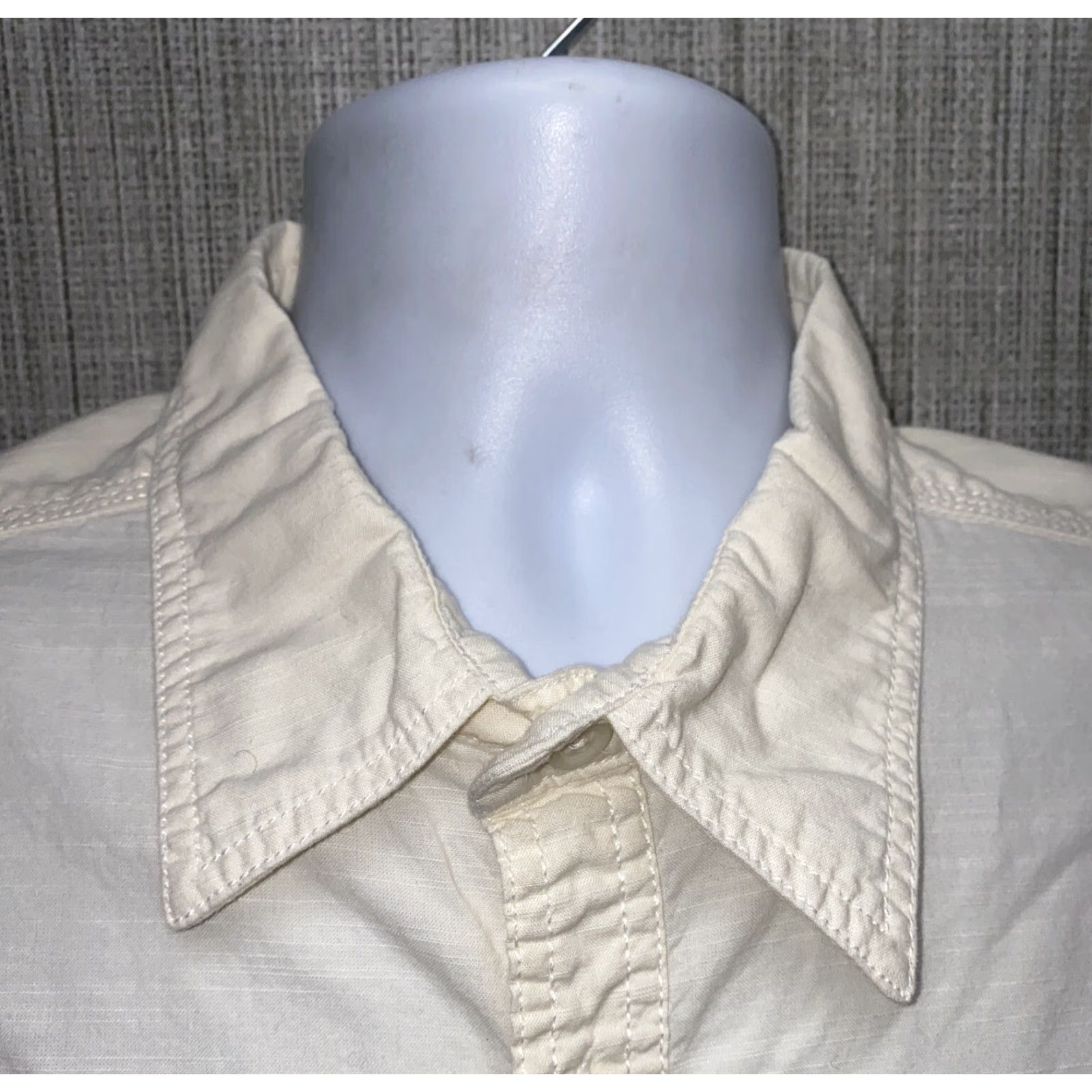 Mountain Khakis Mountain Khakis Shirt Men L Beige Short Sleeve Button-Front Collared 100% Cotton Regular Fit Size US L / EU 52-54 / 3 - 3 Thumbnail