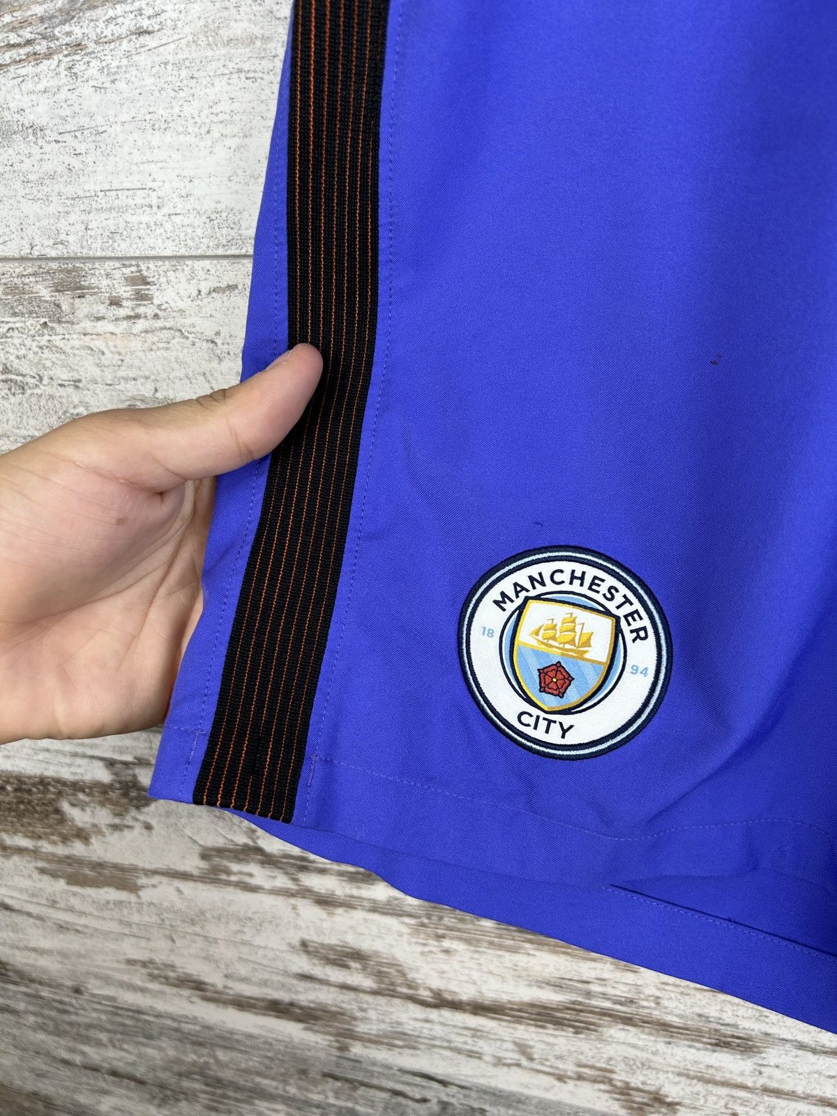 Nike × Vintage Mens Vintage Nike FC Manchester City Soccer Shorts football Size US 34 / EU 50 - 2 Thumbnail