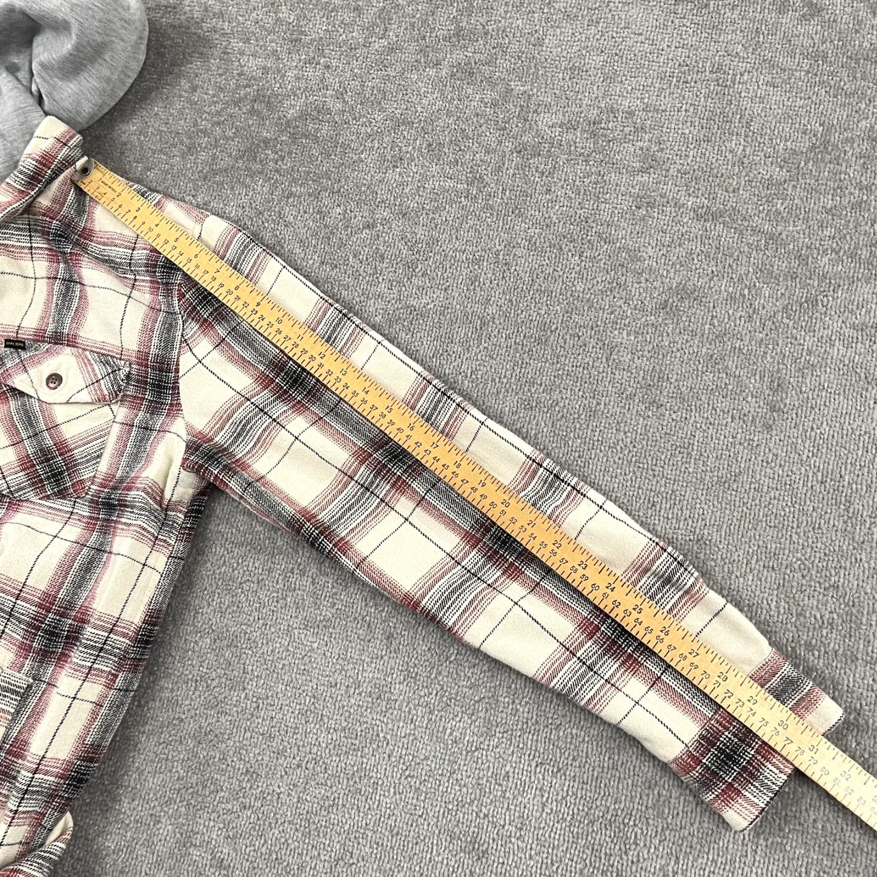 Vintage Dark Seas Jacket Mens Large Brown Red Plaid Flannel Hooded Button Up Pockets Size US L / EU 52-54 / 3 - 7 Thumbnail