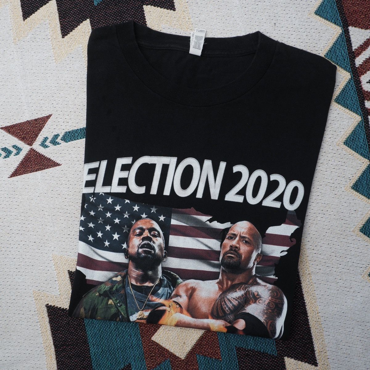Other KANYE WEST VS THE ROCK TSHIRT Size US XL / EU 56 / 4 - 1 Thumbnail