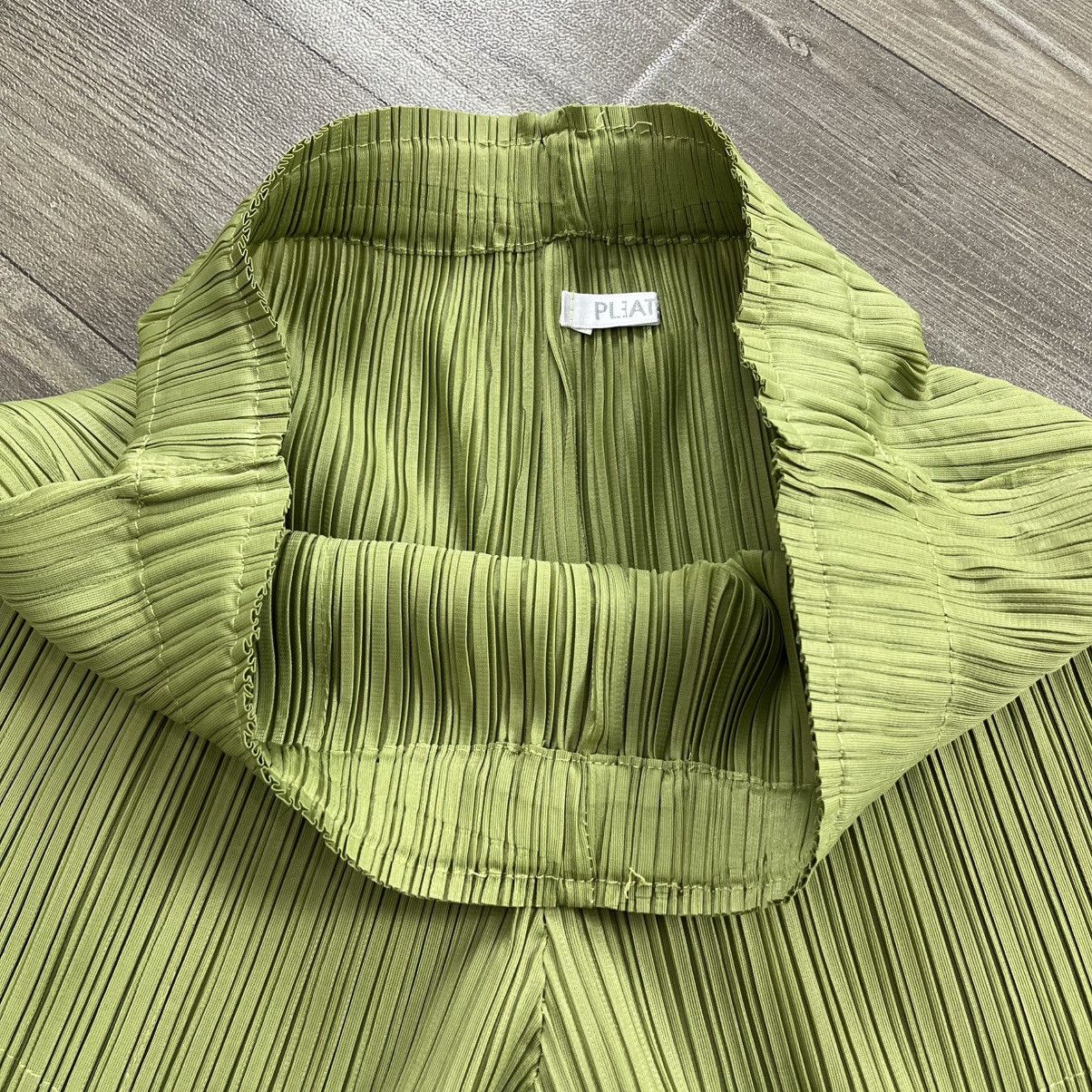 Pleats Please Issey Miyake Vintage Pleats Please Issey Miyake Green Monthly June Pants Size US 28 / EU 44 - 10 Thumbnail