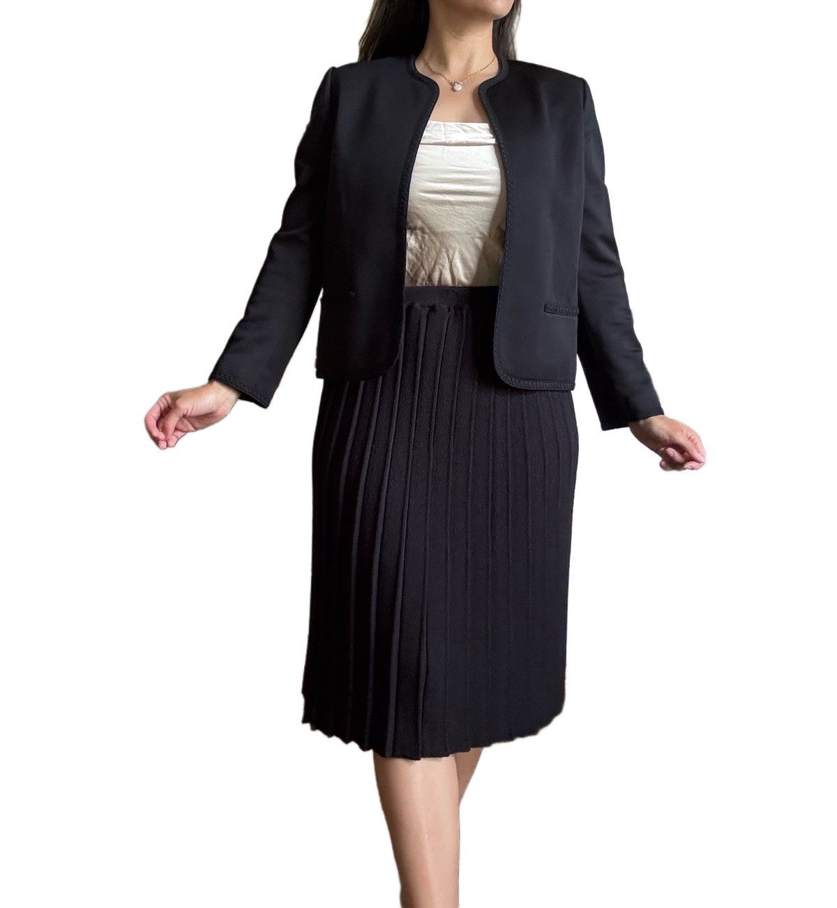 Vintage James Kenrob women’s L black blazer think pleated skirt set Size 32" / US 10 / IT 46 - 1 Thumbnail