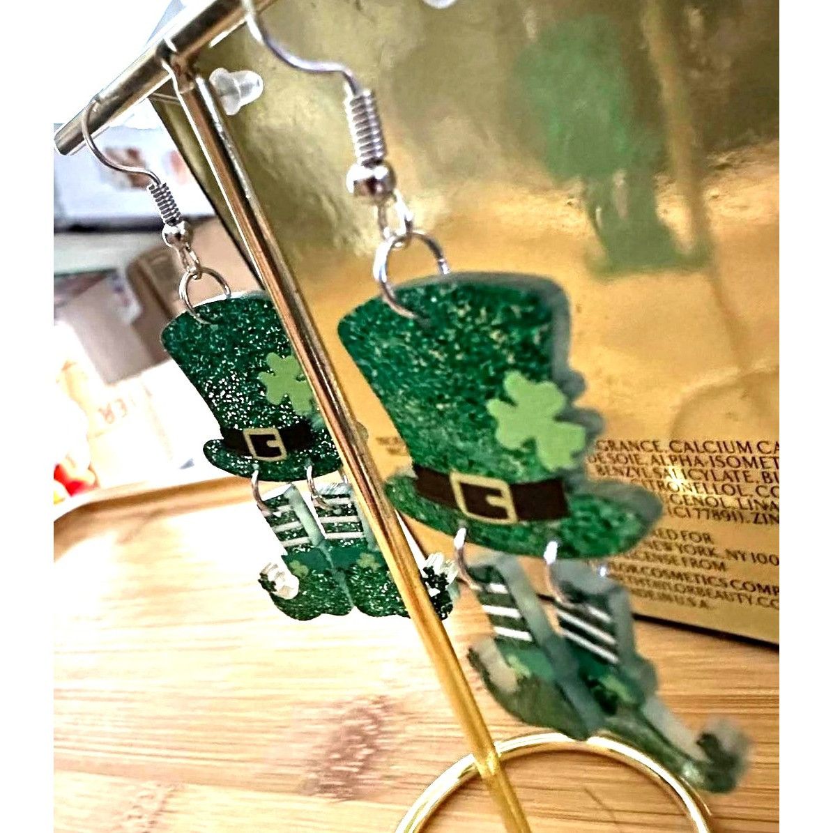 Handmade St Patricks Day Earrings Dangling Wiggly Legs Leprechaun Hat Size ONE SIZE - 7 Thumbnail