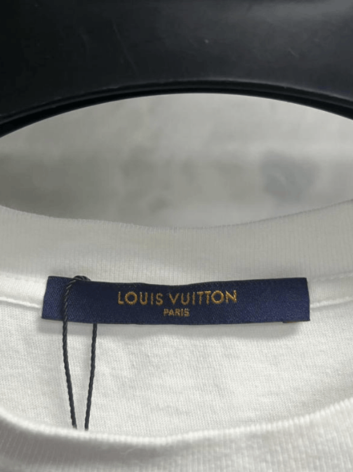 Louis Vuitton Louis Vuitton short-sleeve T-shirt Size US S / EU 44-46 / 1 - 3 Thumbnail