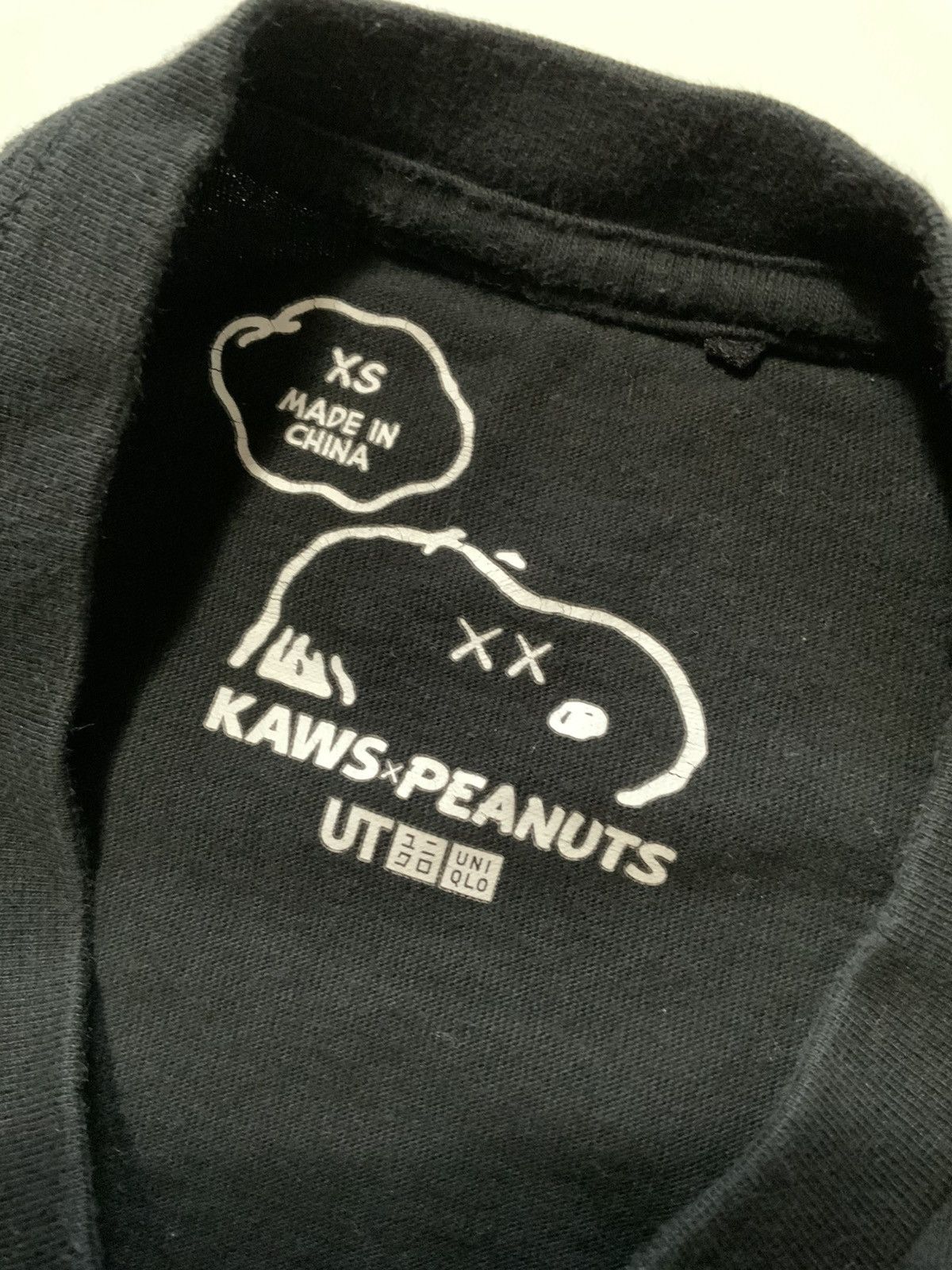 Kaws × Uniqlo UT Uniqlo X Kaws X Peanuts Snoopy Black Pocket Tee T-Shirt Size US XS / EU 42 / 0 - 6 Thumbnail