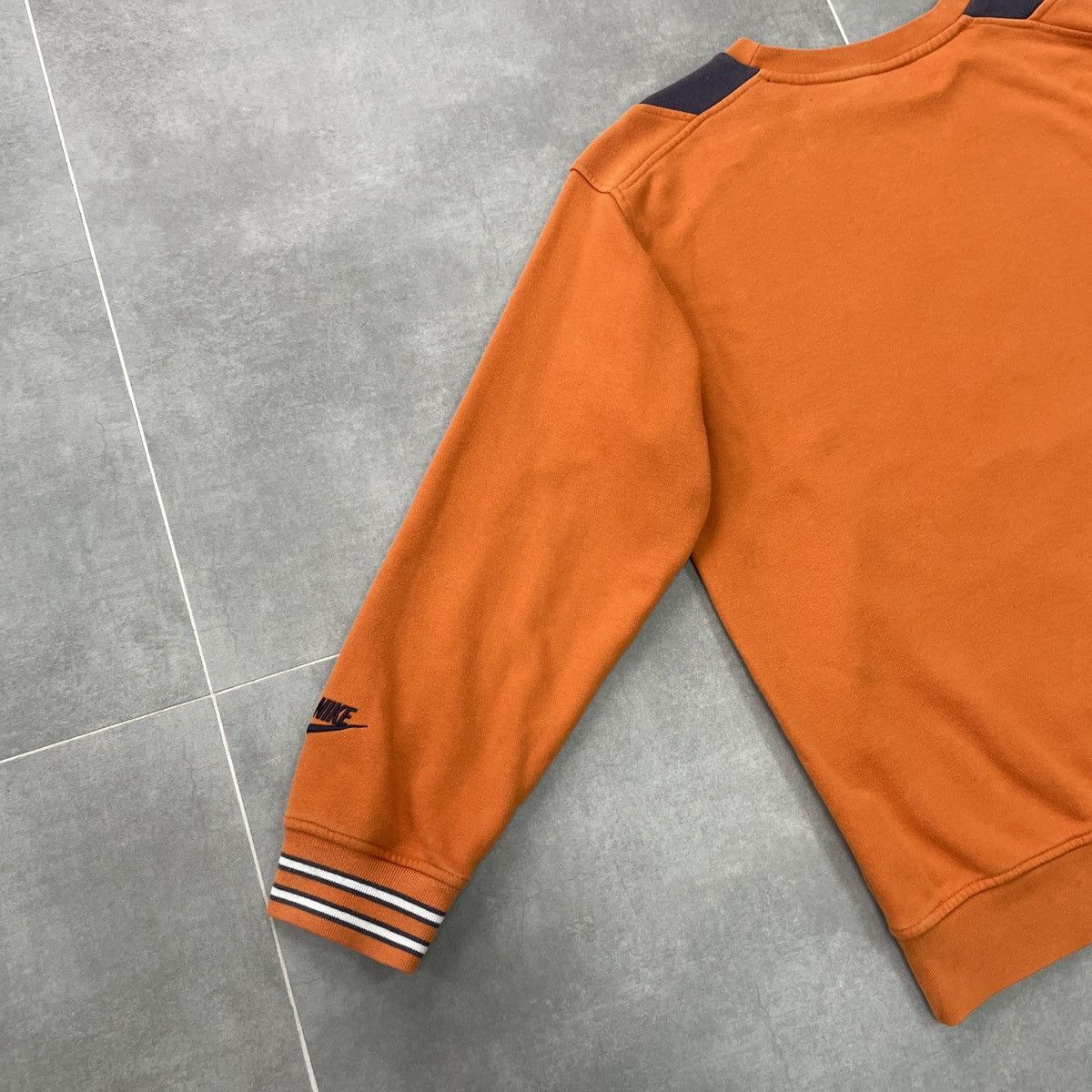 Nike × Vintage Vintage Nike Athletics Oregon USA Sweatshirt Young XL (S) Size US S / EU 44-46 / 1 - 20 Thumbnail
