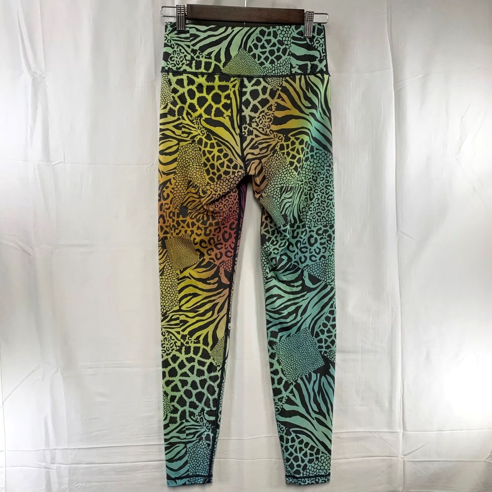 Rainbow Yelete Active Leggings Womens Small Multicolor Rainbow Animal Print High Waisted Size 28" / US 6 / IT 42 - 5 Thumbnail