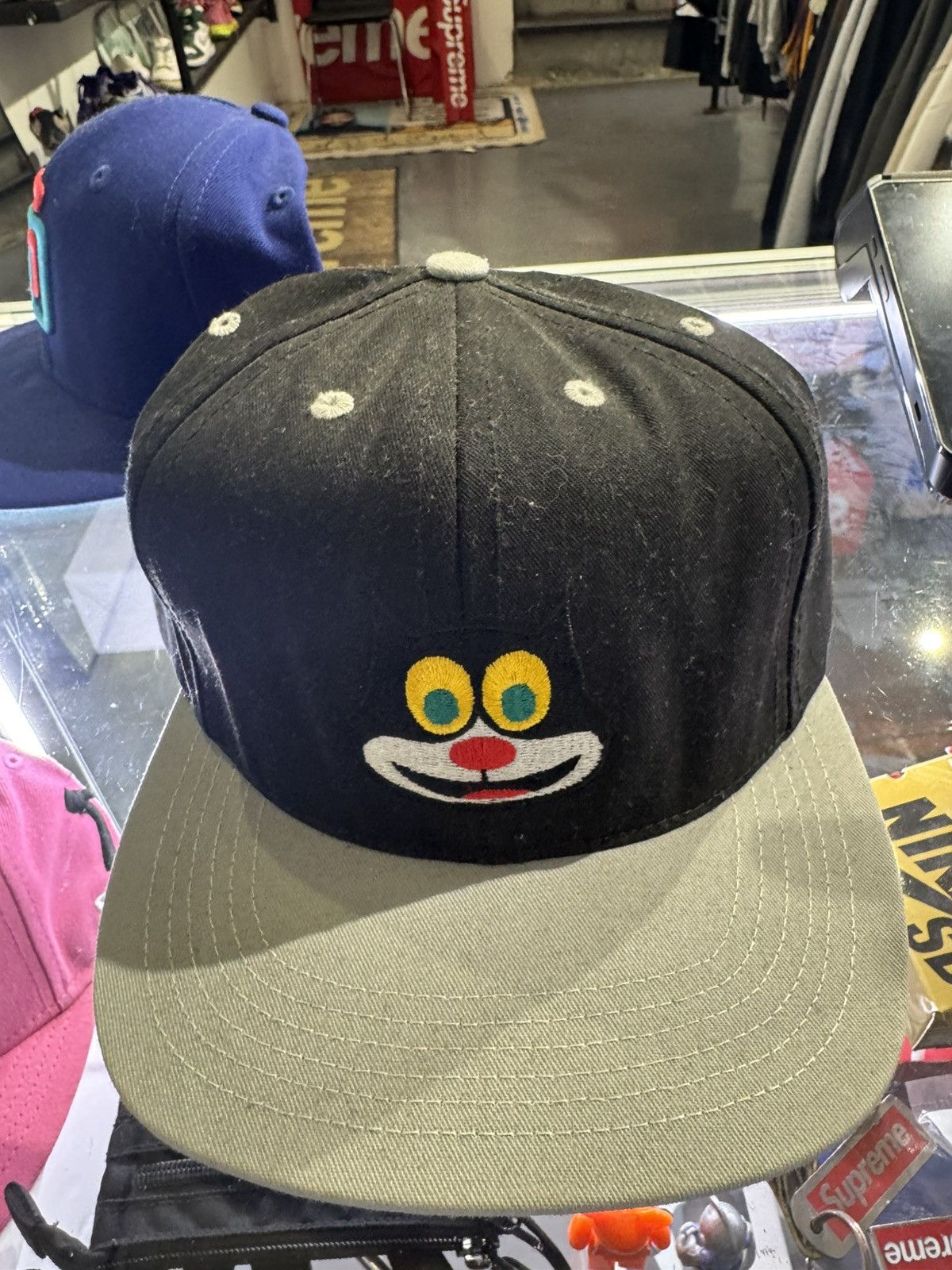 Supreme 2 Tone Mad Cat 5 Panel Black