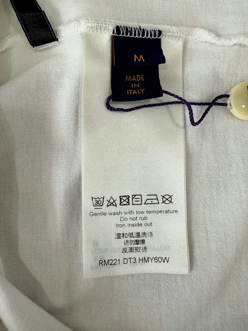 Louis Vuitton Louis Vuitton Logo Flame Graffiti Short Sleeve T-Shirt Size US M / EU 48-50 / 2 - 5 Thumbnail