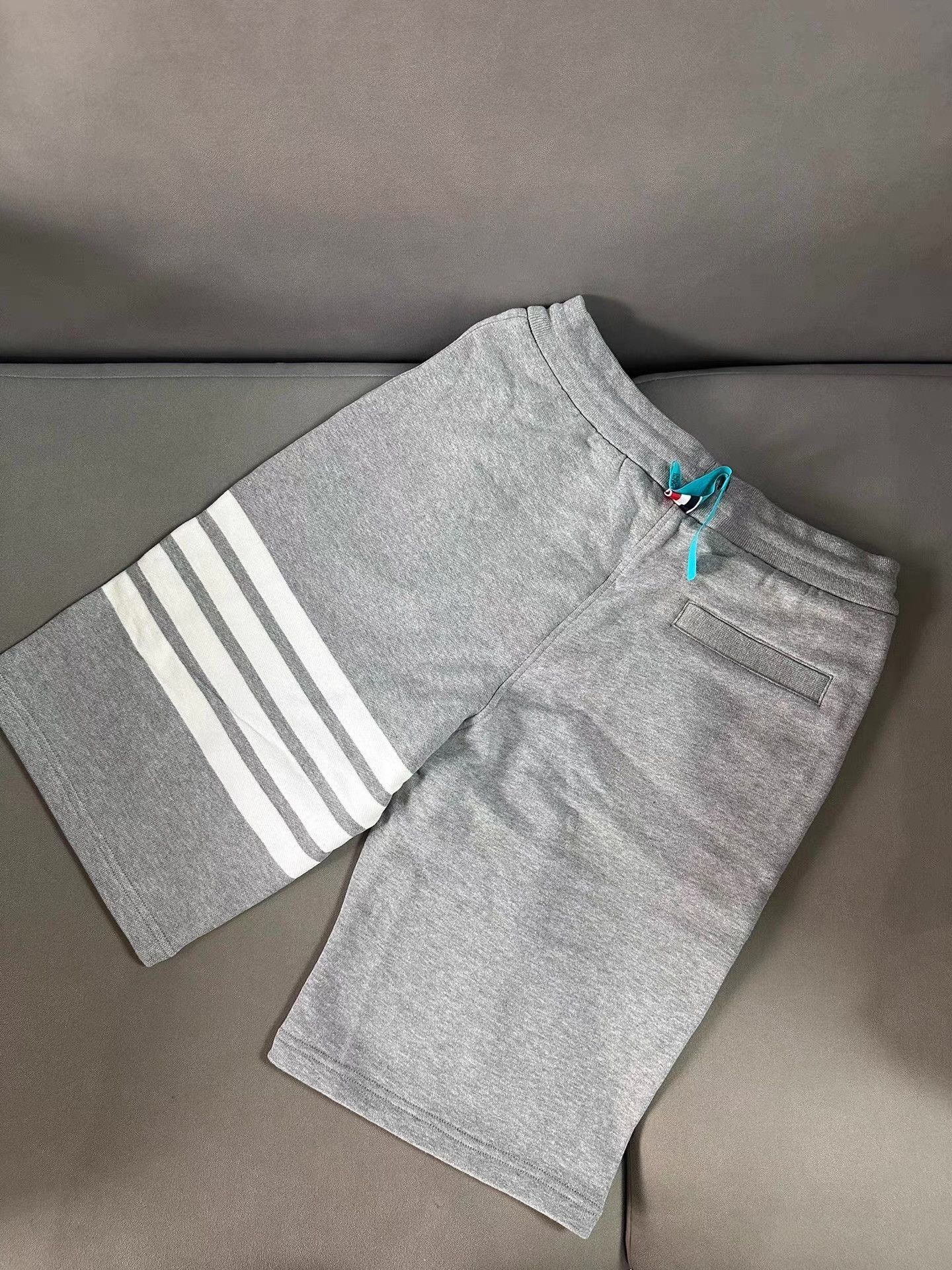 Thom Browne Gray Striped Casual Shorts with Drawstring Size US 34 / EU 50 - 2 Thumbnail