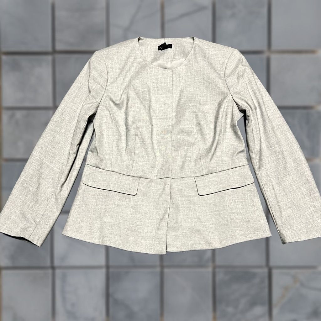 Ann Taylor Ann Taylor Blazer Jacket Womens 4 Crosshatch Collarless Peplum Grey Coat/Blazer Grade: Factory, Marks on sleeve Size S / US 4 / IT 40 - 1 Thumbnail