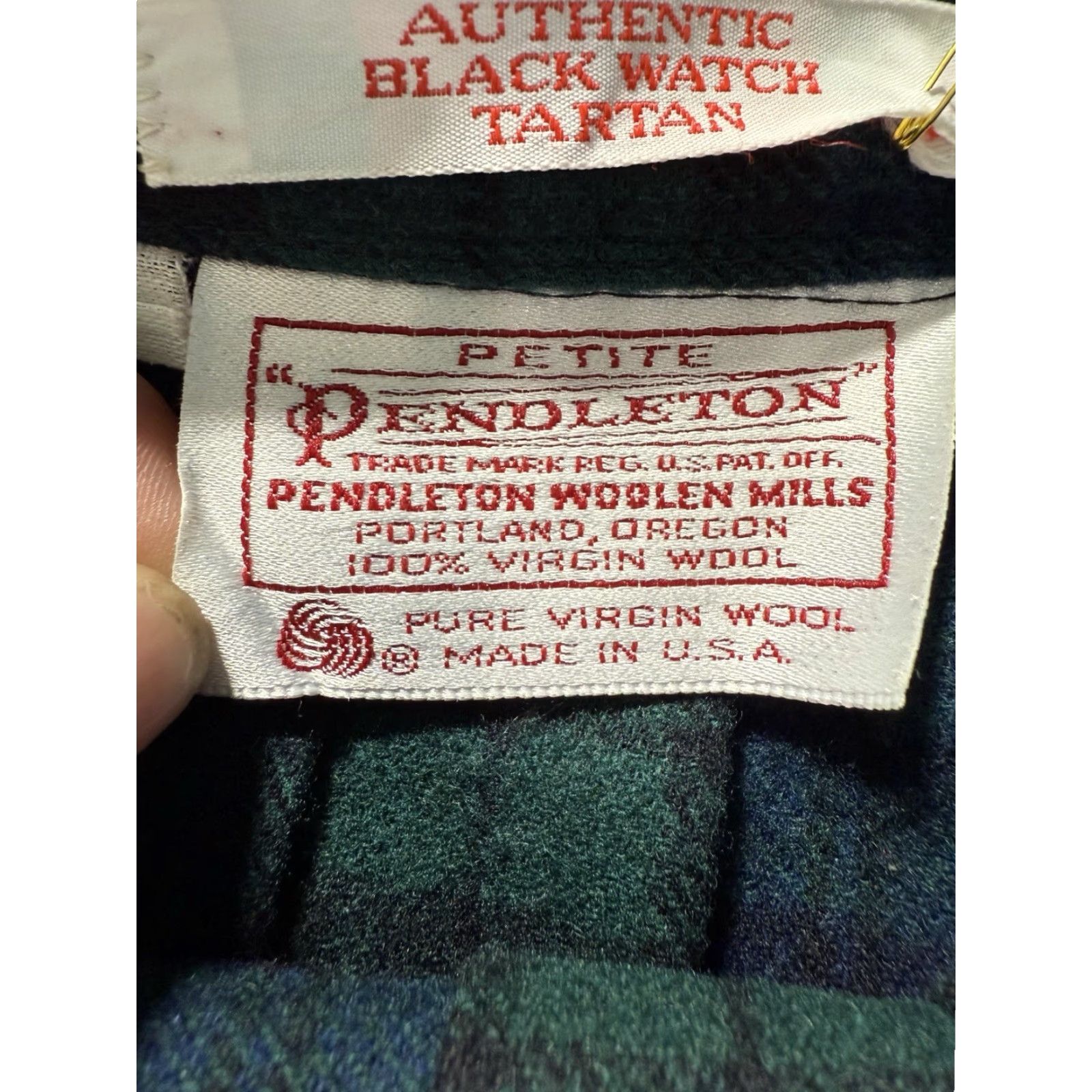 Pendleton VINTAGE Pendleton Skirt Midi Wool Plaid Tartan Green Black Pleated Button 8 Women Size 30" / US 8 / IT 44 - 4 Thumbnail