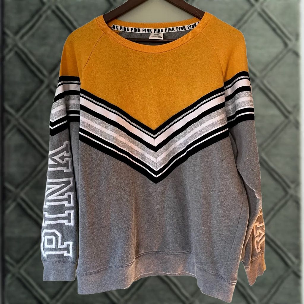 Vintage VINTAGE? No. (But follow rules) This item is not vintage. Size M / US 6-8 / IT 42-44 - 1 Thumbnail