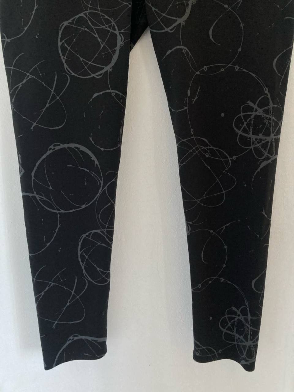 Futura × Uniqlo AIRism Active Uniqlo x Futura LAB Seamless Leggings Size 30" / US 8 / IT 44 - 6 Thumbnail