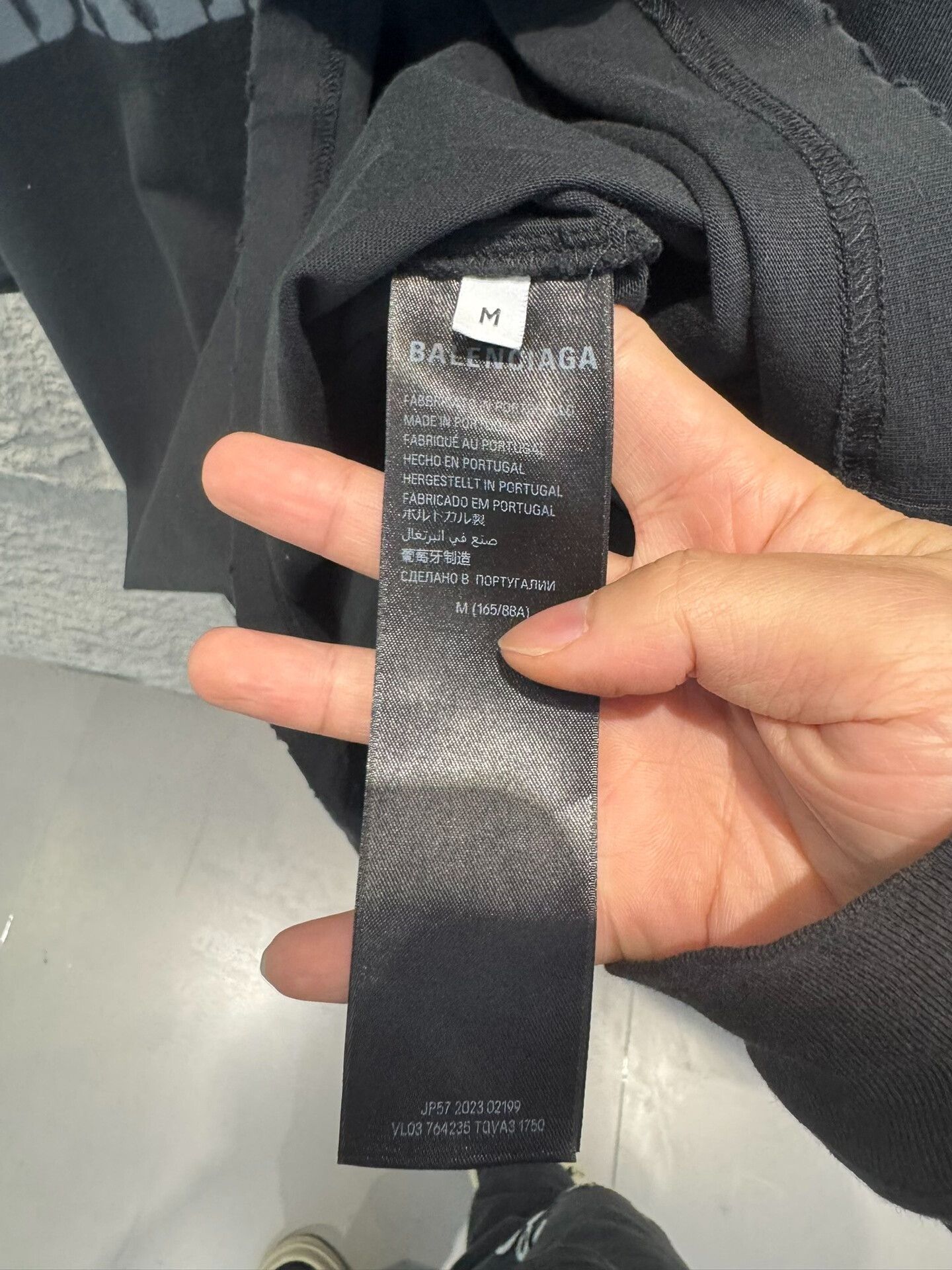 Balenciaga balenciaga black oversized short sleeve t-shirt Size US M / EU 48-50 / 2 - 3 Thumbnail