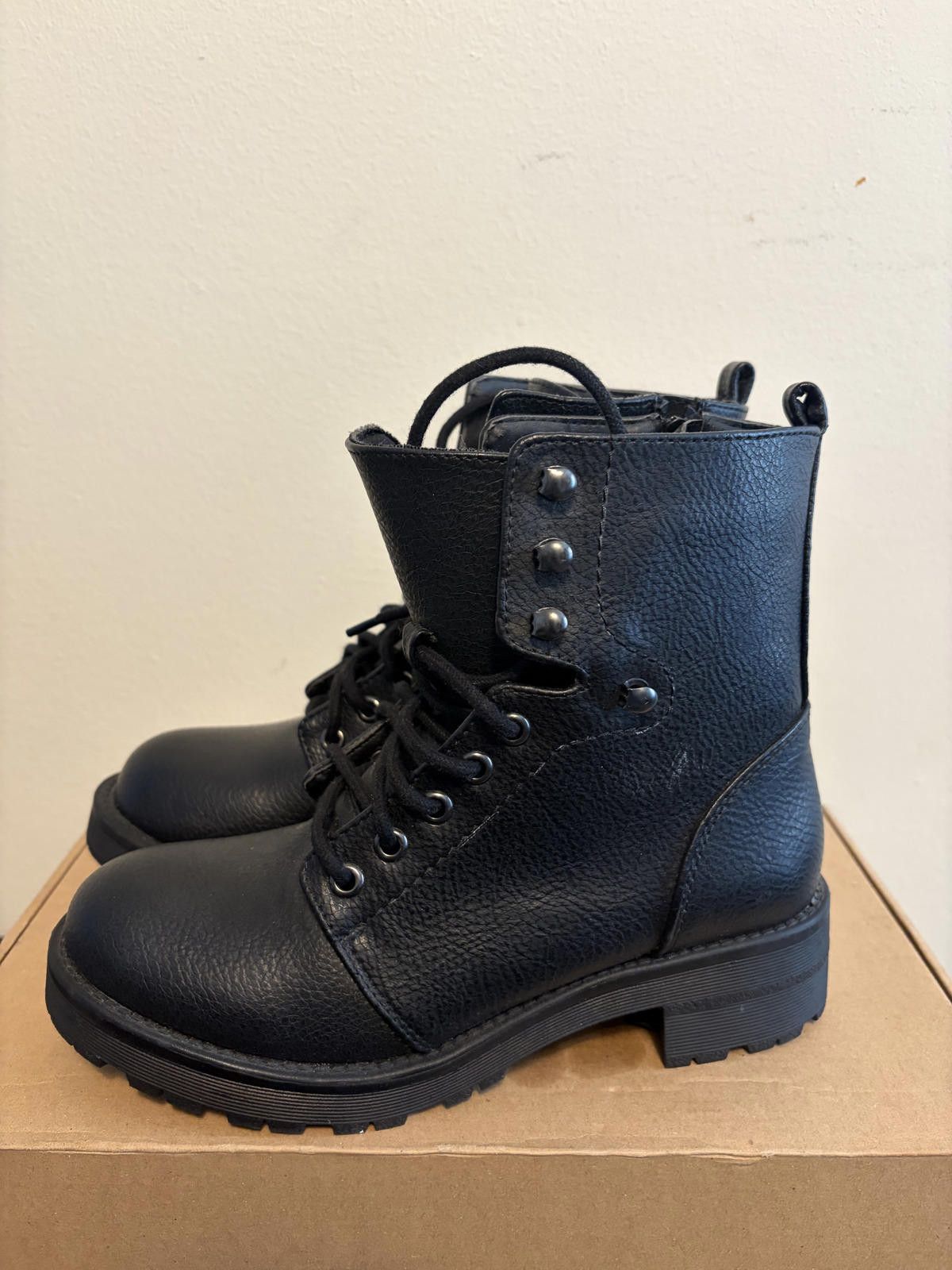 Miansai MIA Women's Blk Textured Combat Boots (Size 6) Size US 6 / IT 36 - 3 Thumbnail