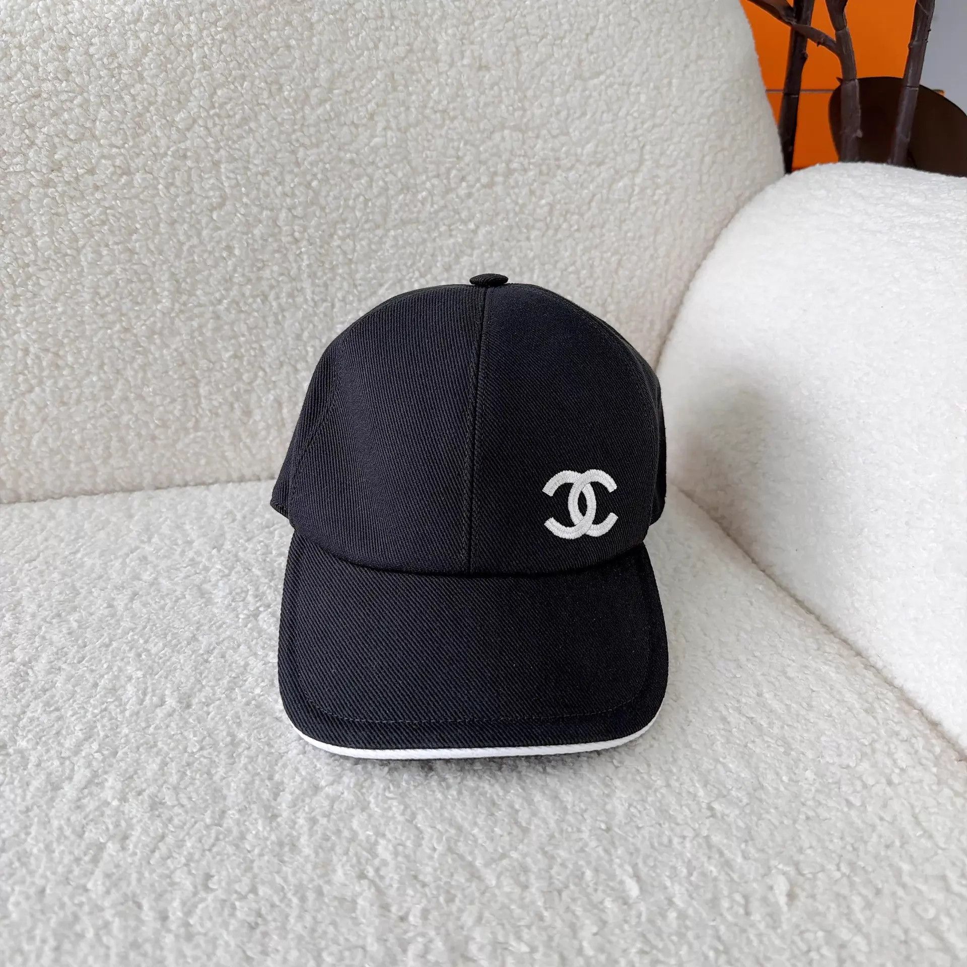 Chanel Chanel 25P Black Embroidered Logo Cap Size ONE SIZE - 3 Thumbnail