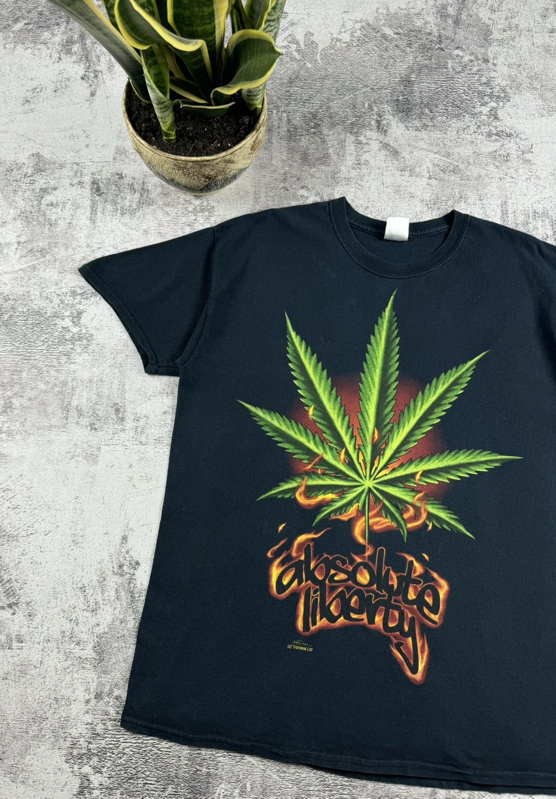 Vintage Marijuana Legalize Weed Smoke Y2K Cannabis Joint T Shirt Tee Size US L / EU 52-54 / 3 - 4 Thumbnail