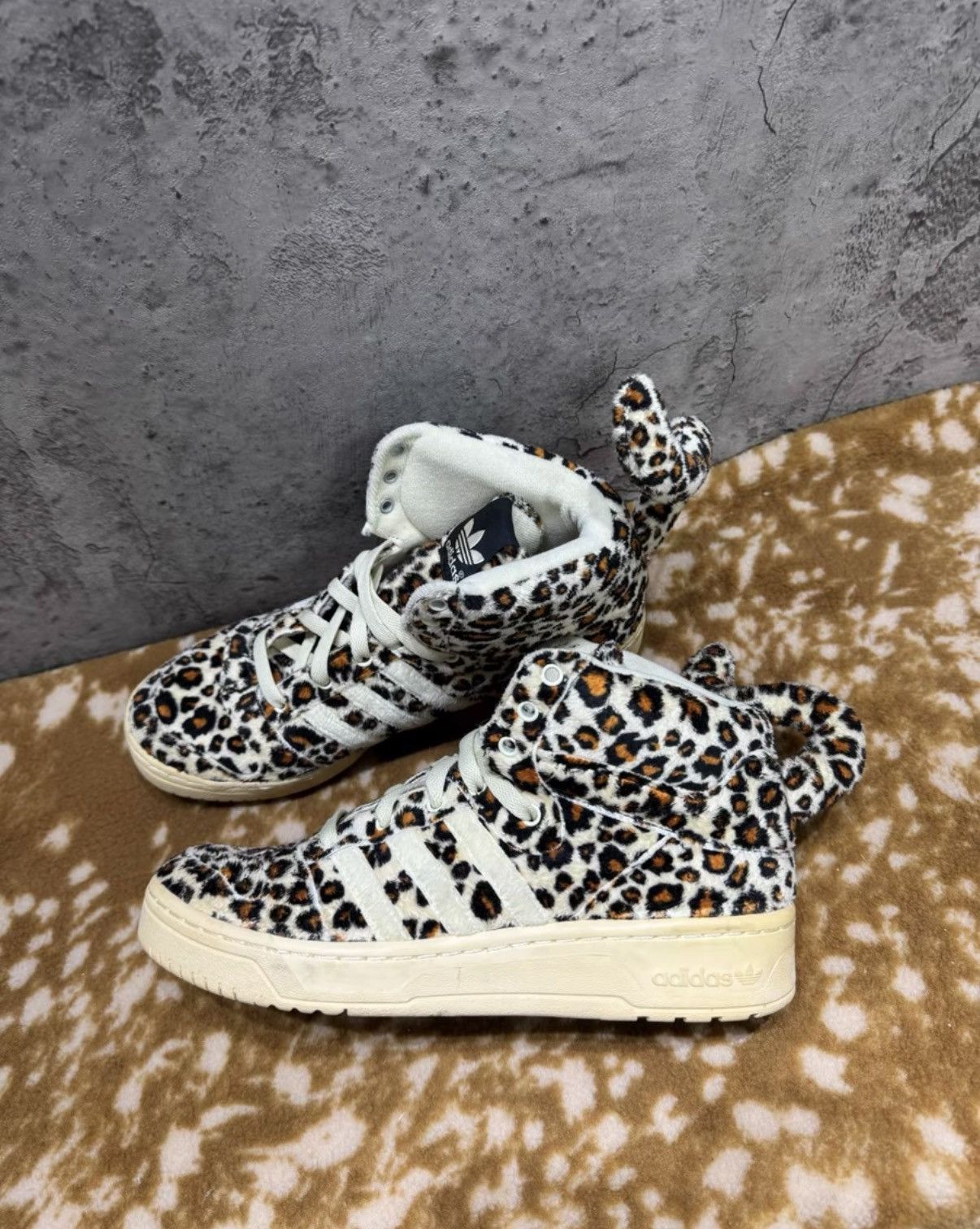 Adidas Adidas x Jeremy Scott Wings Leopard K37 Size US 8 / EU 41 - 1 Thumbnail