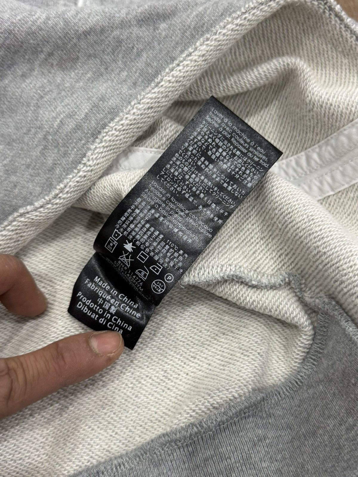 3.1 Phillip Lim 3.1 Philip Lim Logo Patch Detail T-Shirt Size US S / EU 44-46 / 1 - 12 Thumbnail
