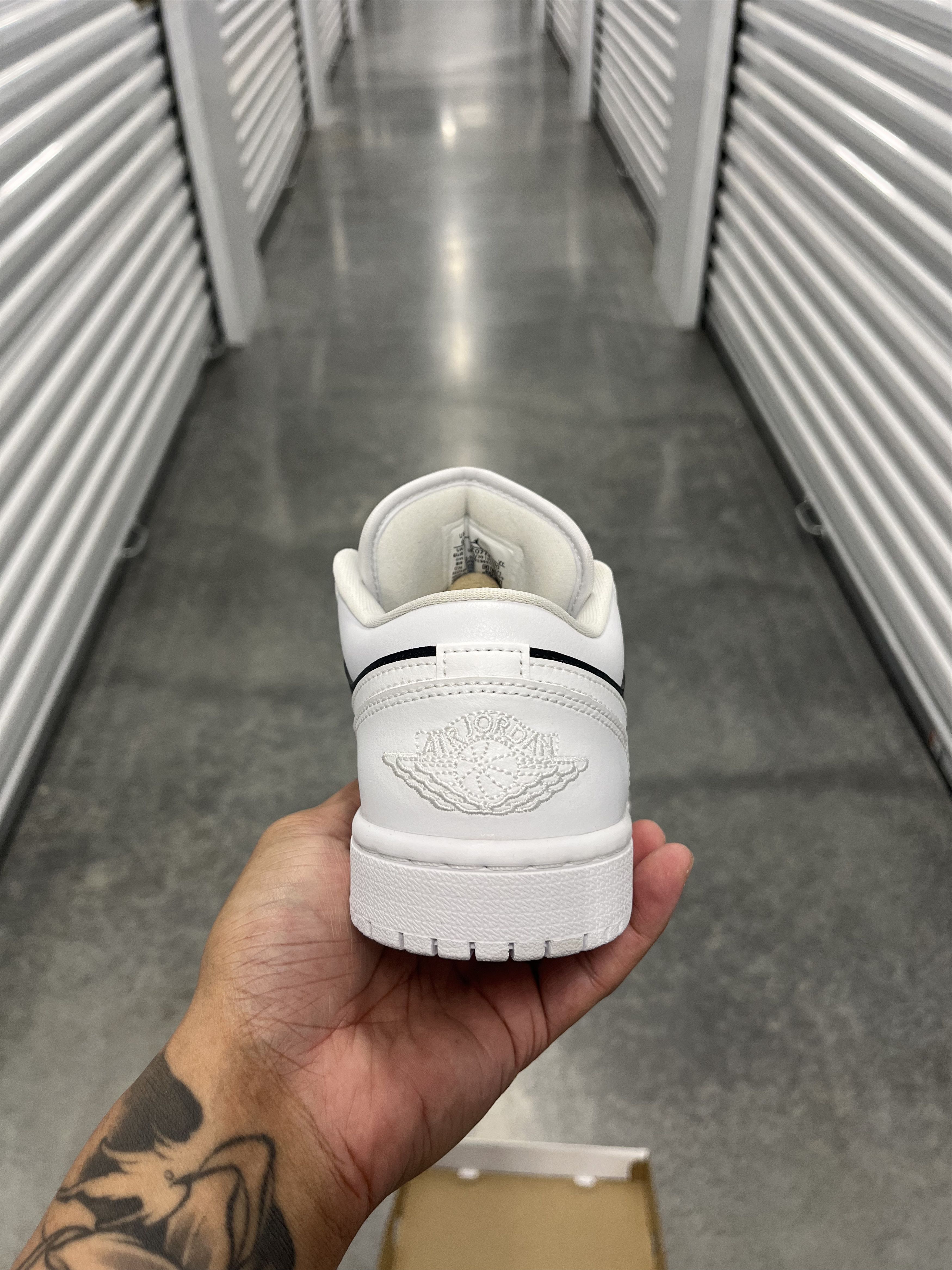 Nike Jordan 1 Low - Panda Sz6 Size US 6 / IT 36 - 5 Thumbnail