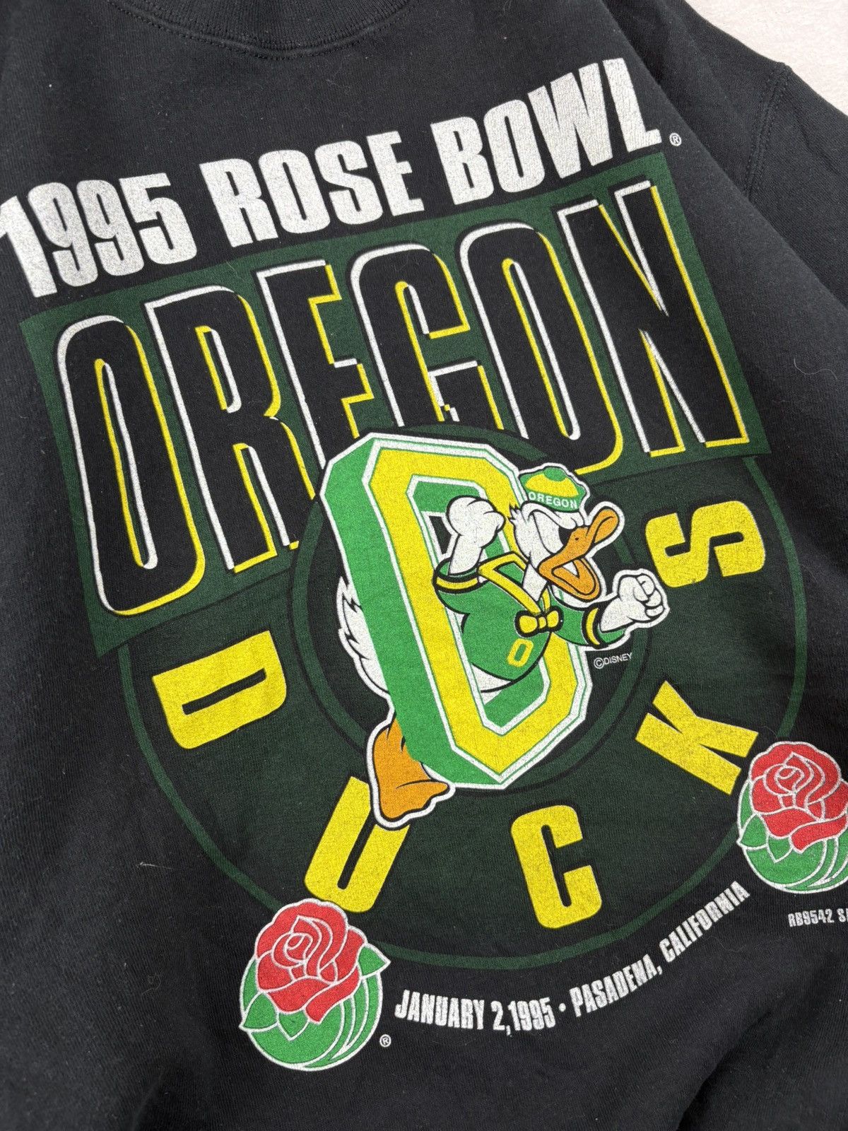 Vintage Vintage Oregon Ducks Rose Bowl 1995 straight cut – size L Size US L / EU 52-54 / 3 - 3 Thumbnail