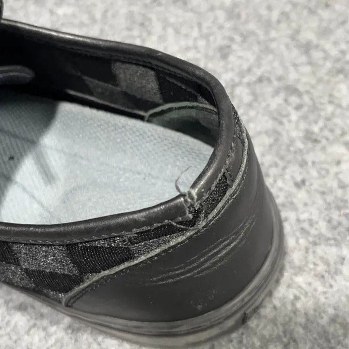 Other Louis Vuitton Black Checkerboard Low-Top Sneakers -2508 Size US 9.5 / EU 42-43 - 1 Thumbnail