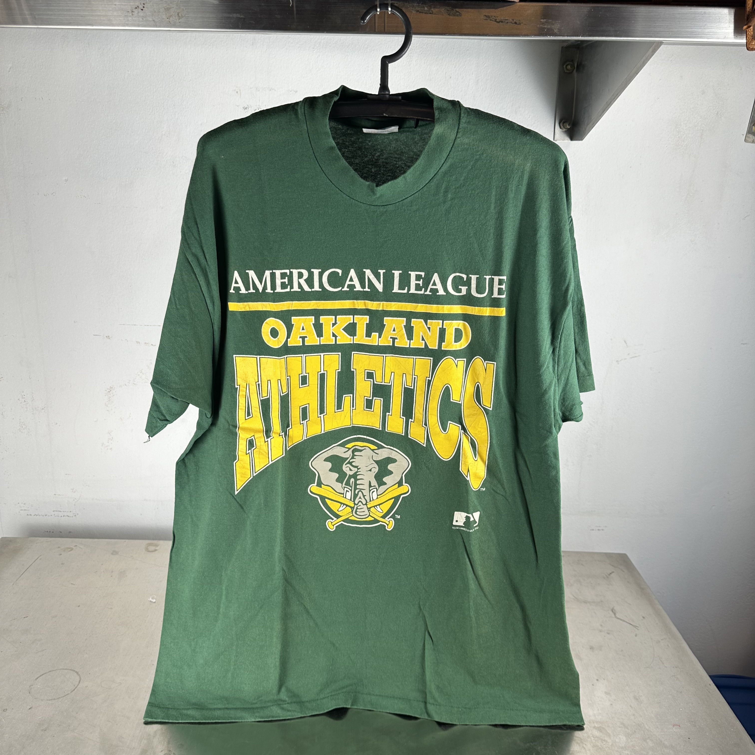 Vintage Vintage 1992 Oakland Athletics MLB Baseball T-Shirt Size US XL / EU 56 / 4 - 1 Thumbnail