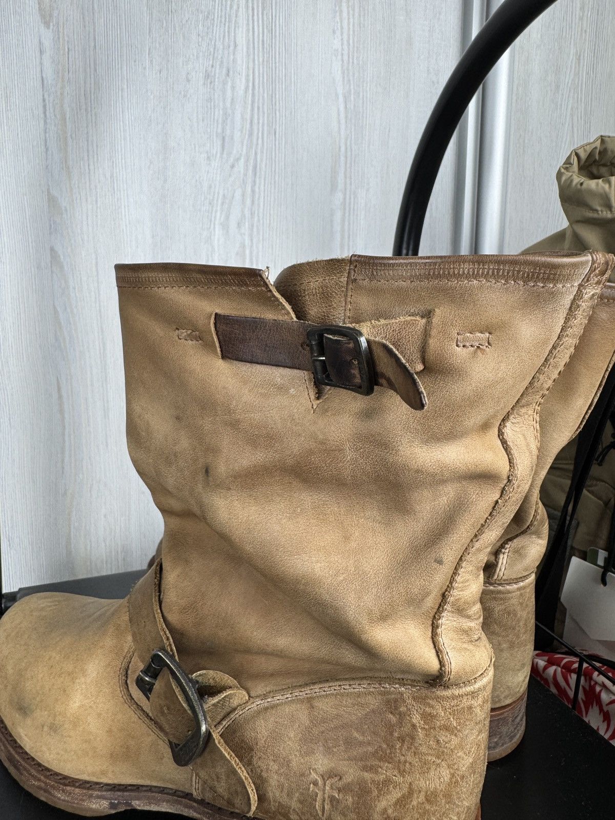 Frye Frye Leather buckled brown beige faded boots size 8.5 Size US 8.5 / IT 38.5 - 16 Thumbnail