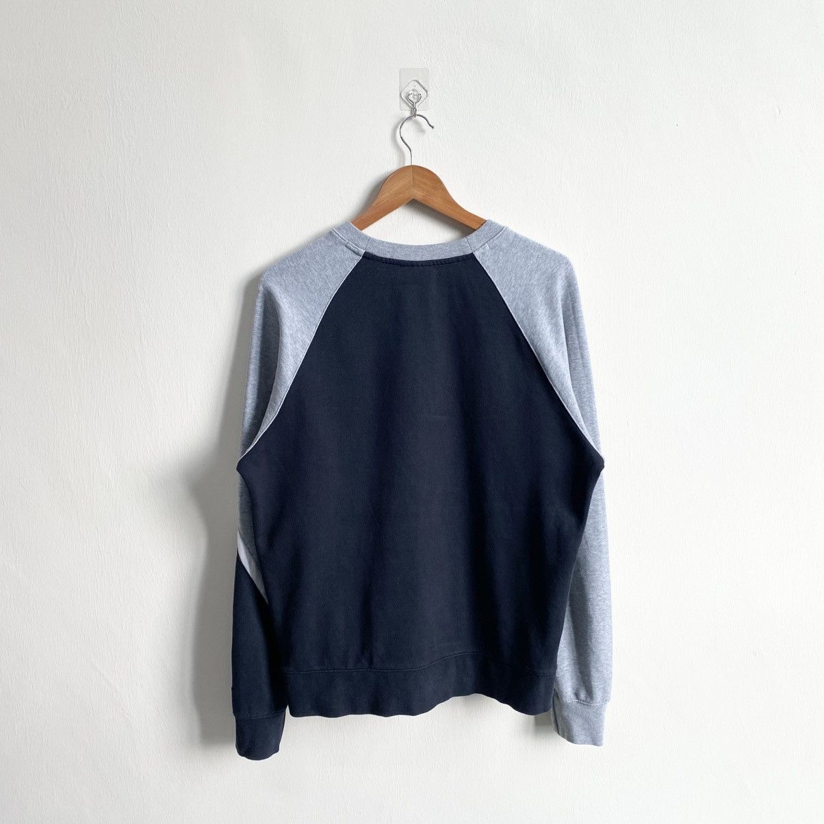 Nike NIKE BIG SWOOSH CREWNECK Size US L / EU 52-54 / 3 - 3 Thumbnail