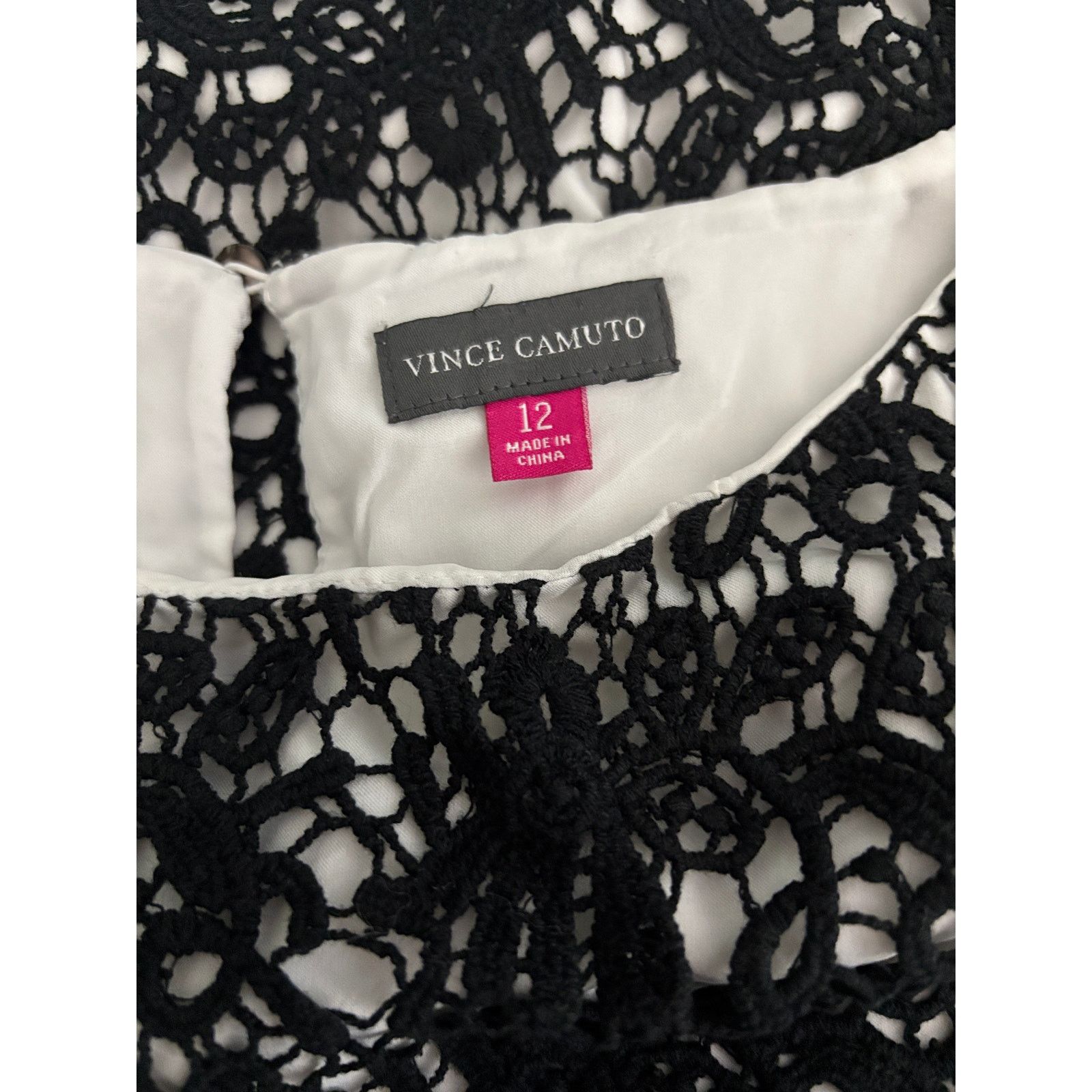 Vince Camuto VINCE CAMUTO Black Lace Overlay Sheath Shift Dress | Size 12 Size XL / US 12-14 / IT 48-50 - 6 Thumbnail