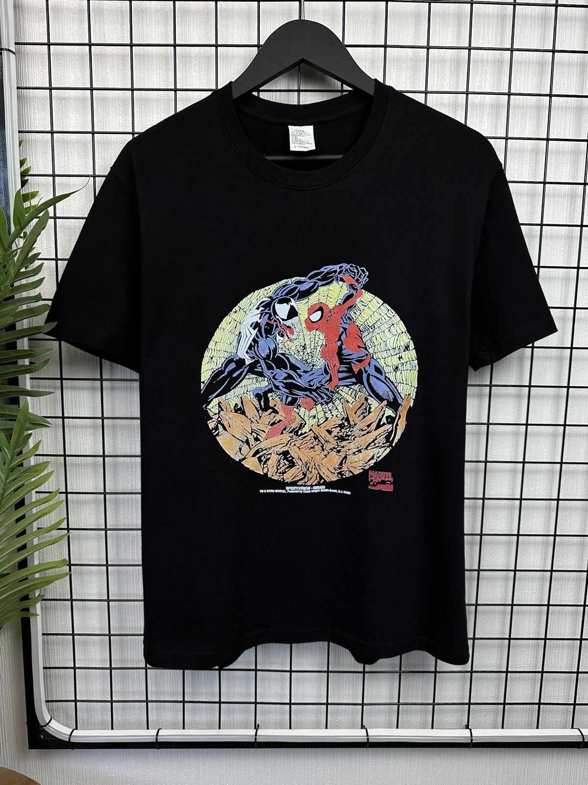 Marvel Comics Spiderman & Venom Marvel Comics Tee Shirt Men Black L Size US L / EU 52-54 / 3 - 1 Thumbnail