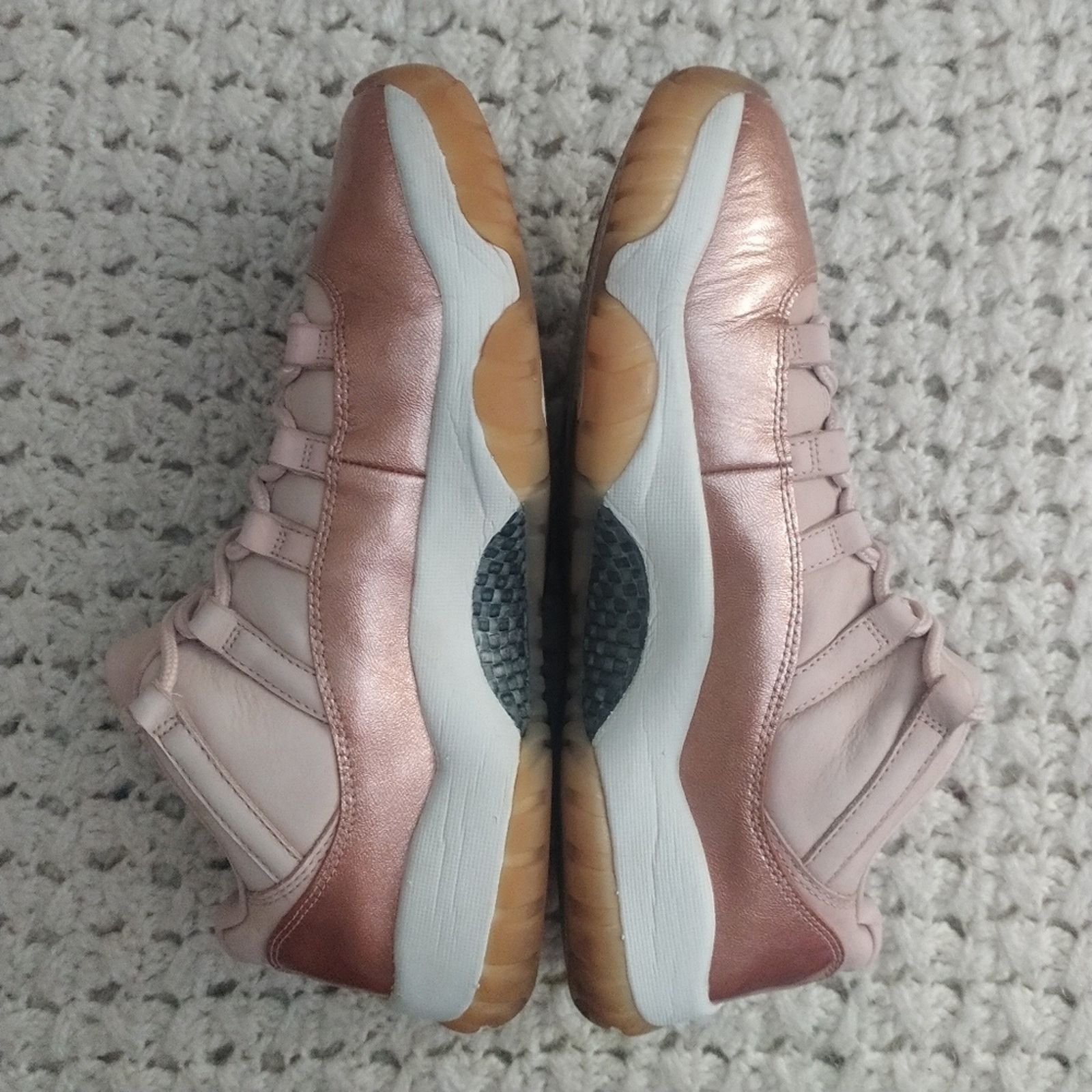 Jordan Brand Air Jordan 11 Retro Low 'Rose Gold' women size 10.5 Size US 10.5 / IT 40.5 - 11 Thumbnail