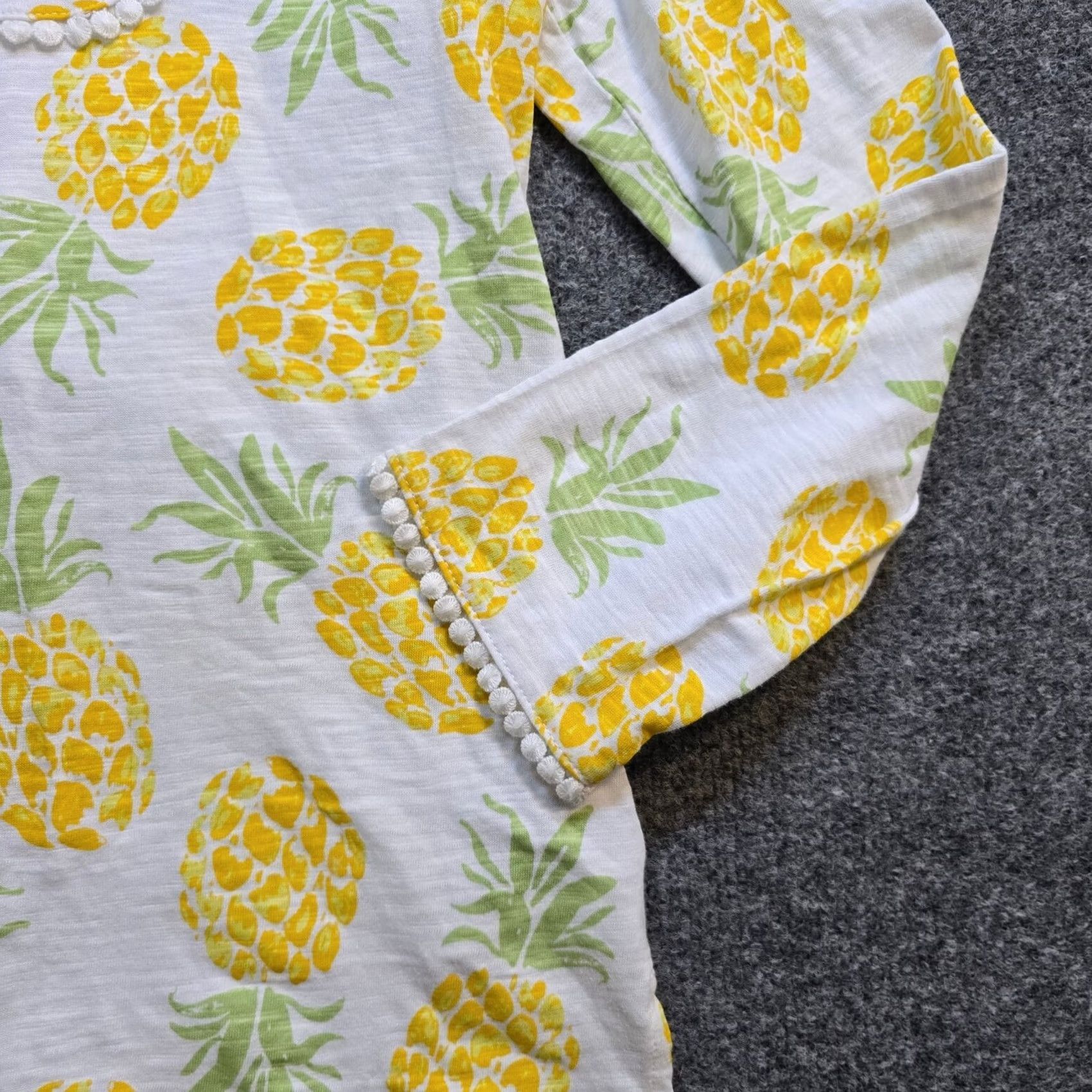 Brooks Brothers Brooks Brothers Top Womens Size Small Yellow Pineapples Long Sleeve Casual Blouse Regular Knit Cotton V-Neck Pullover Size S / US 4 / IT 40 - 6 Thumbnail