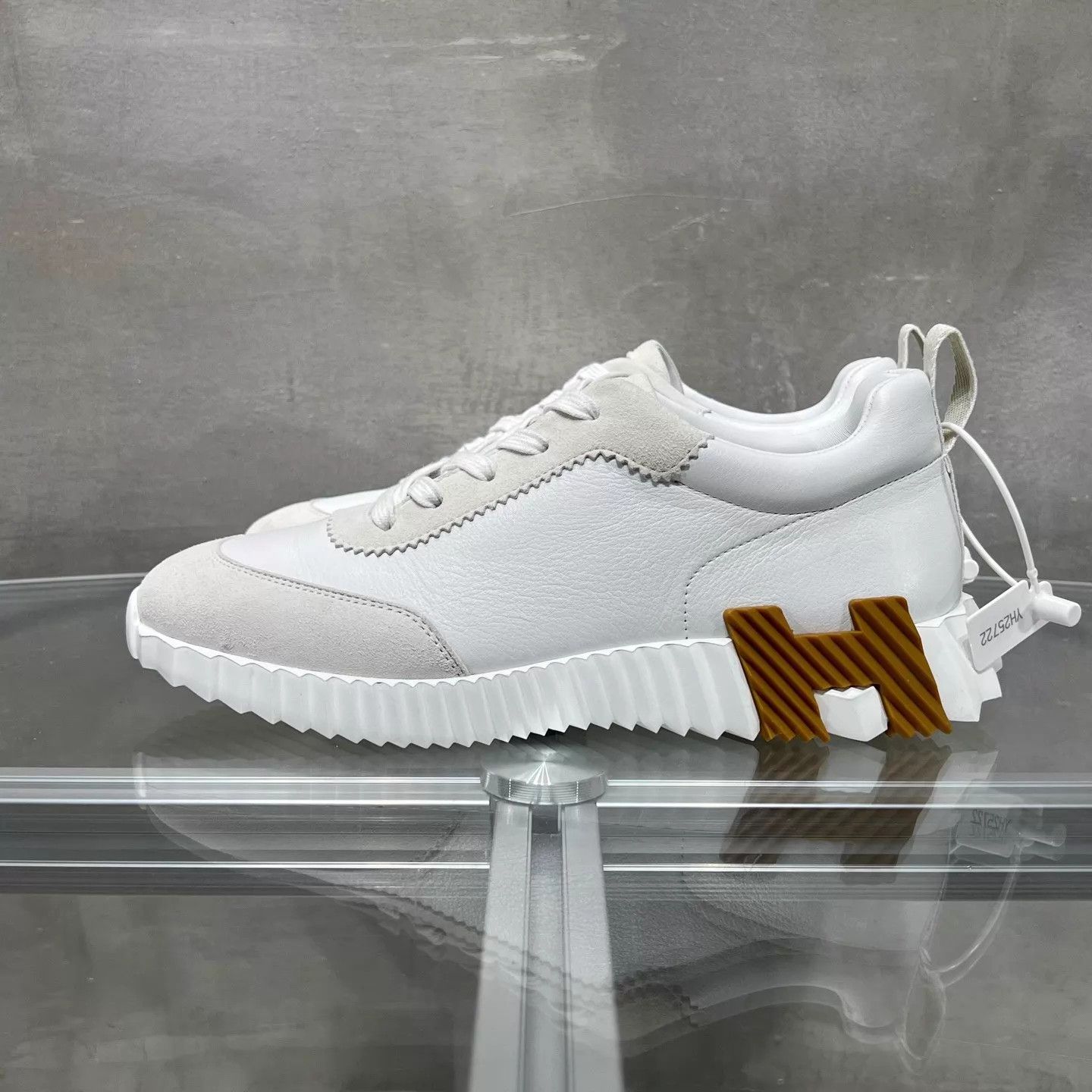 Hermes Hermes Bouncing White Brown Sneakers Worn Once 40 Size US 8.5 / EU 41-42 - 3 Thumbnail