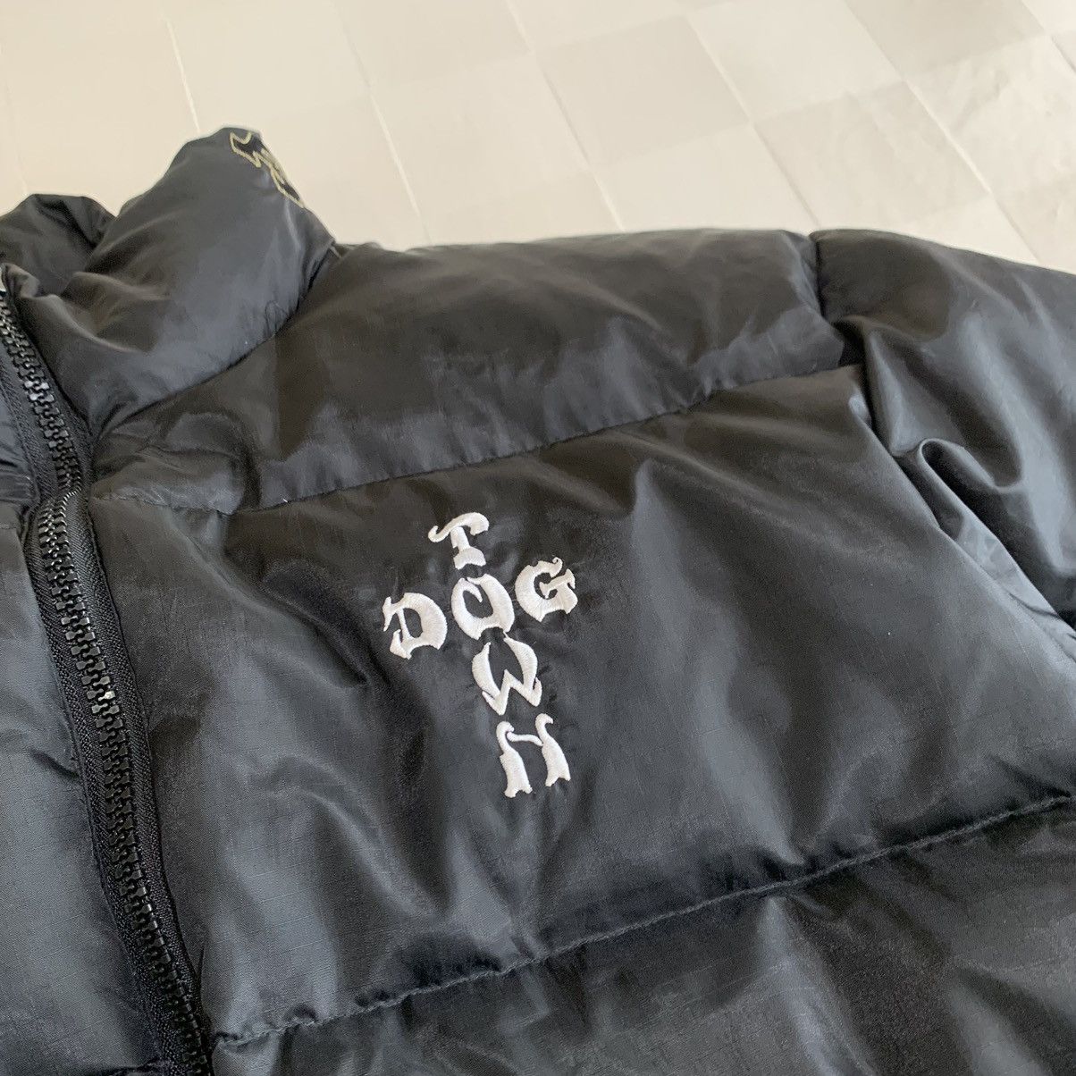 Dogtown Vtg Dogtown Big Cross Logo Reversible Puffer Jackets Black Size US L / EU 52-54 / 3 - 12 Thumbnail