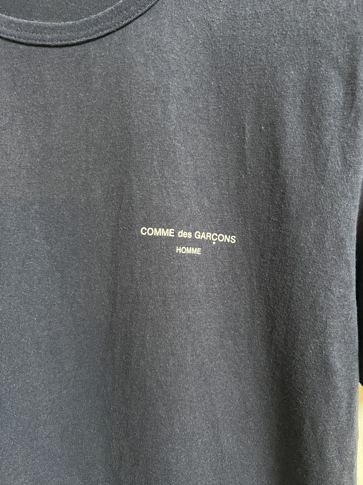 Comme des Garcons Homme ARCHIVAL! 2010s Comme Des Garcons Homme Side Logo Tee (L) Size US L / EU 52-54 / 3 - 3 Thumbnail