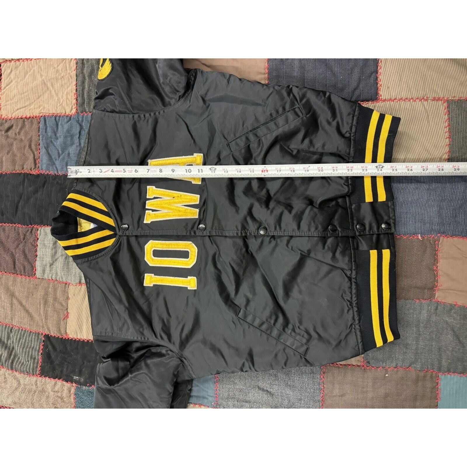 Starter Vintage STARTER Iowa Hawkeyes Satin Puff Jacket 80's Men's M Size US M / EU 48-50 / 2 - 6 Thumbnail