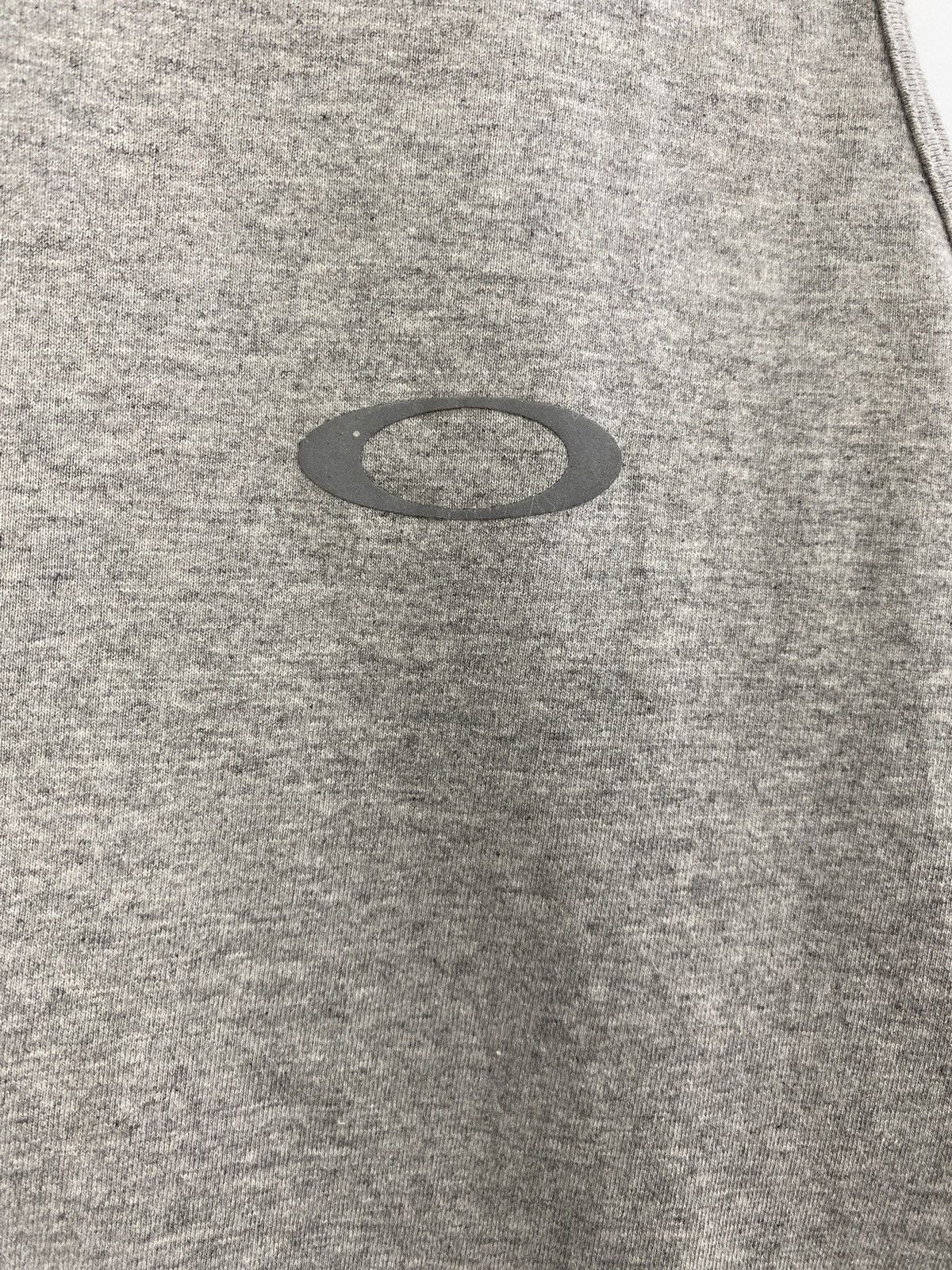 Oakley 🇺🇸 Vintage Y2K Oakley Small Logo T-Shirt Rare Retro Hype Size US M / EU 48-50 / 2 - 4 Thumbnail