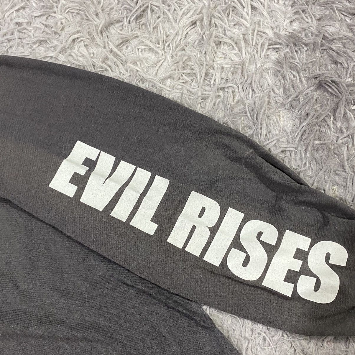 Alstyle Vintage Y2K movie darkness fall evil rises film Size US XL / EU 56 / 4 - 7 Thumbnail