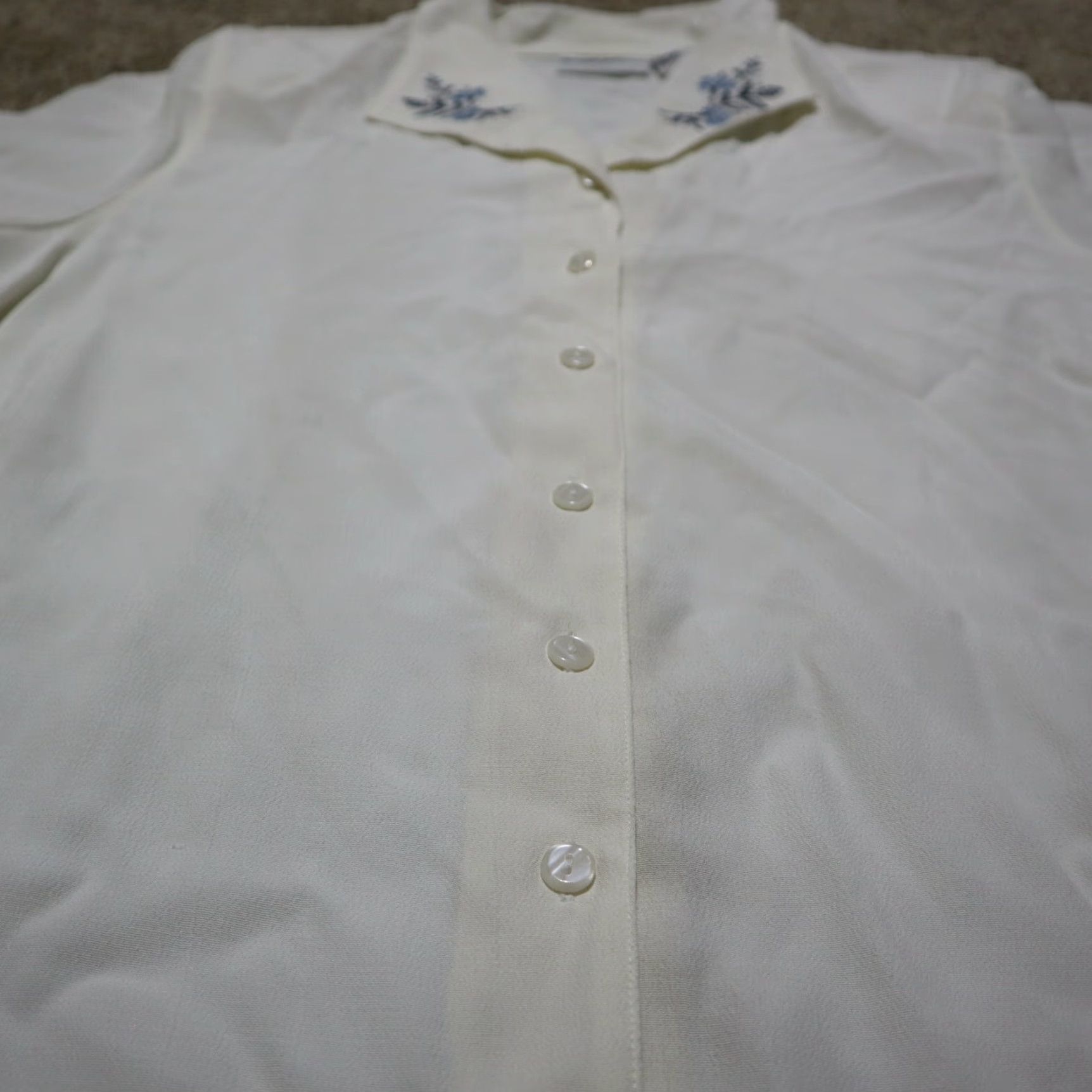 Vintage Alfred Dunner Shirt Womens Adult Size 12 White Embroidered Padded Short Sleeve Button Down Casual Size XL / US 12-14 / IT 48-50 - 7 Thumbnail